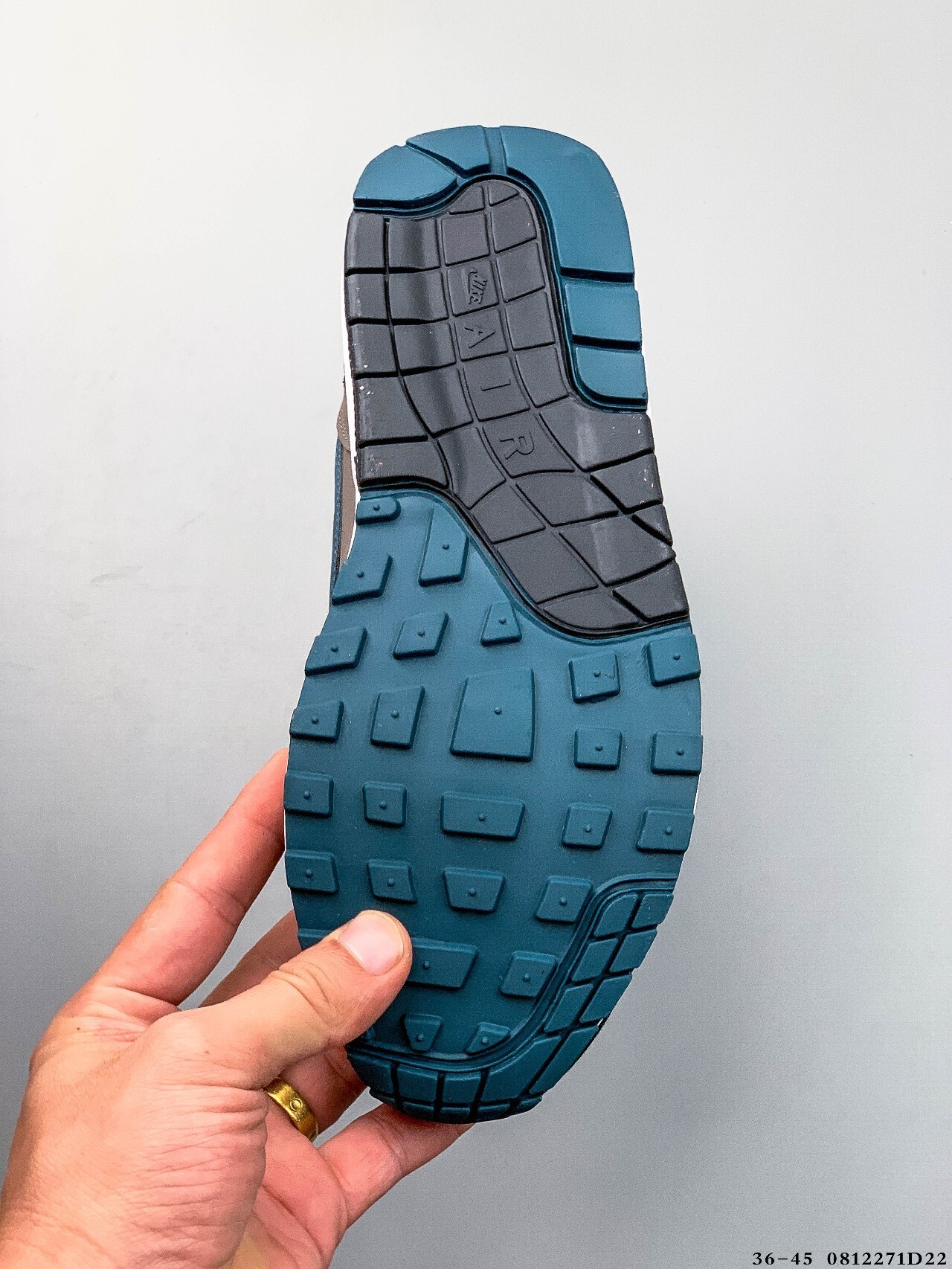 48$ Nike Nike Air Max 1 87 Size 36-45 425230 QT1376 gallery