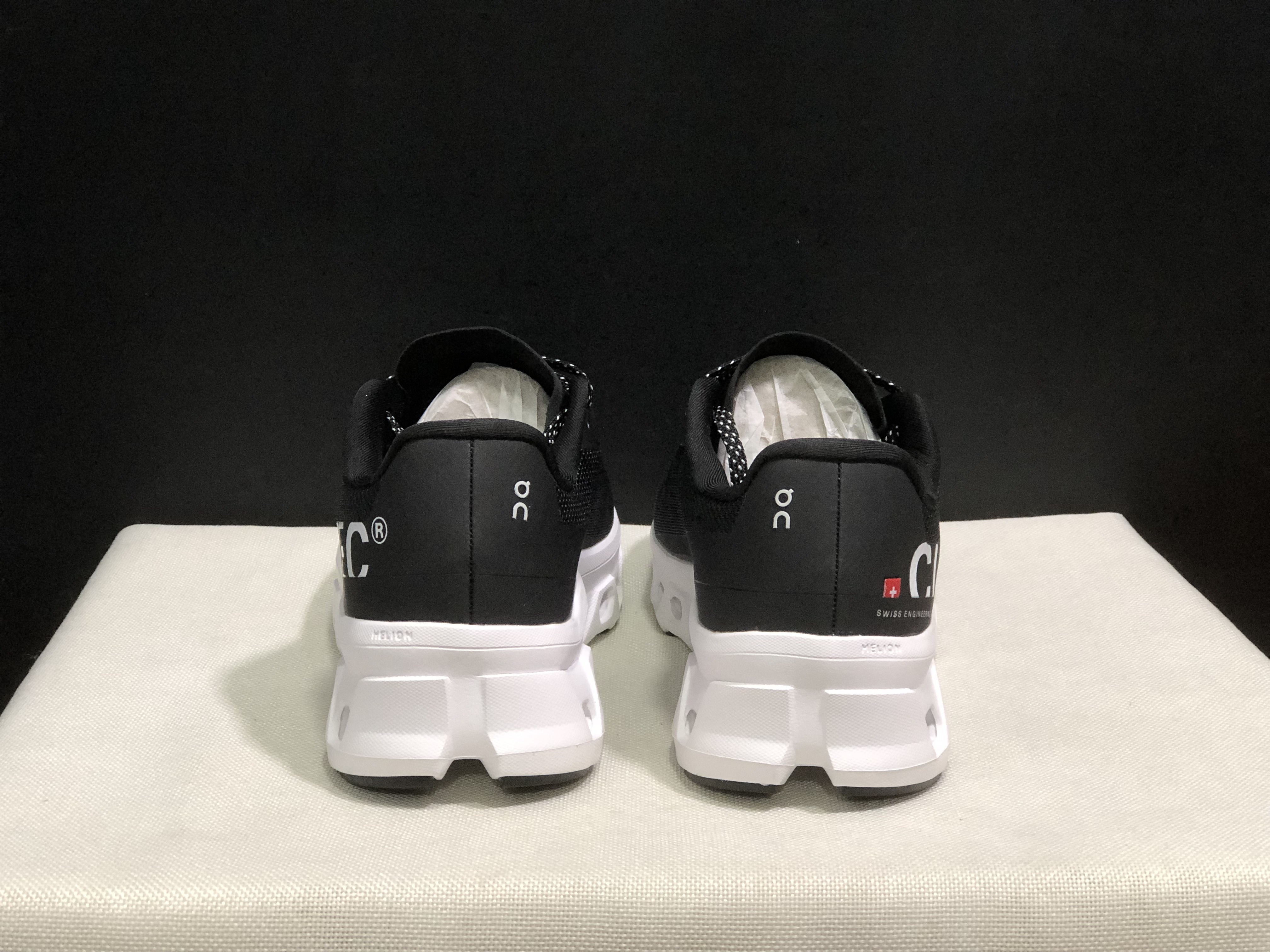 48$ On Cloudmonster 1 size 36-45 CHT34 gallery