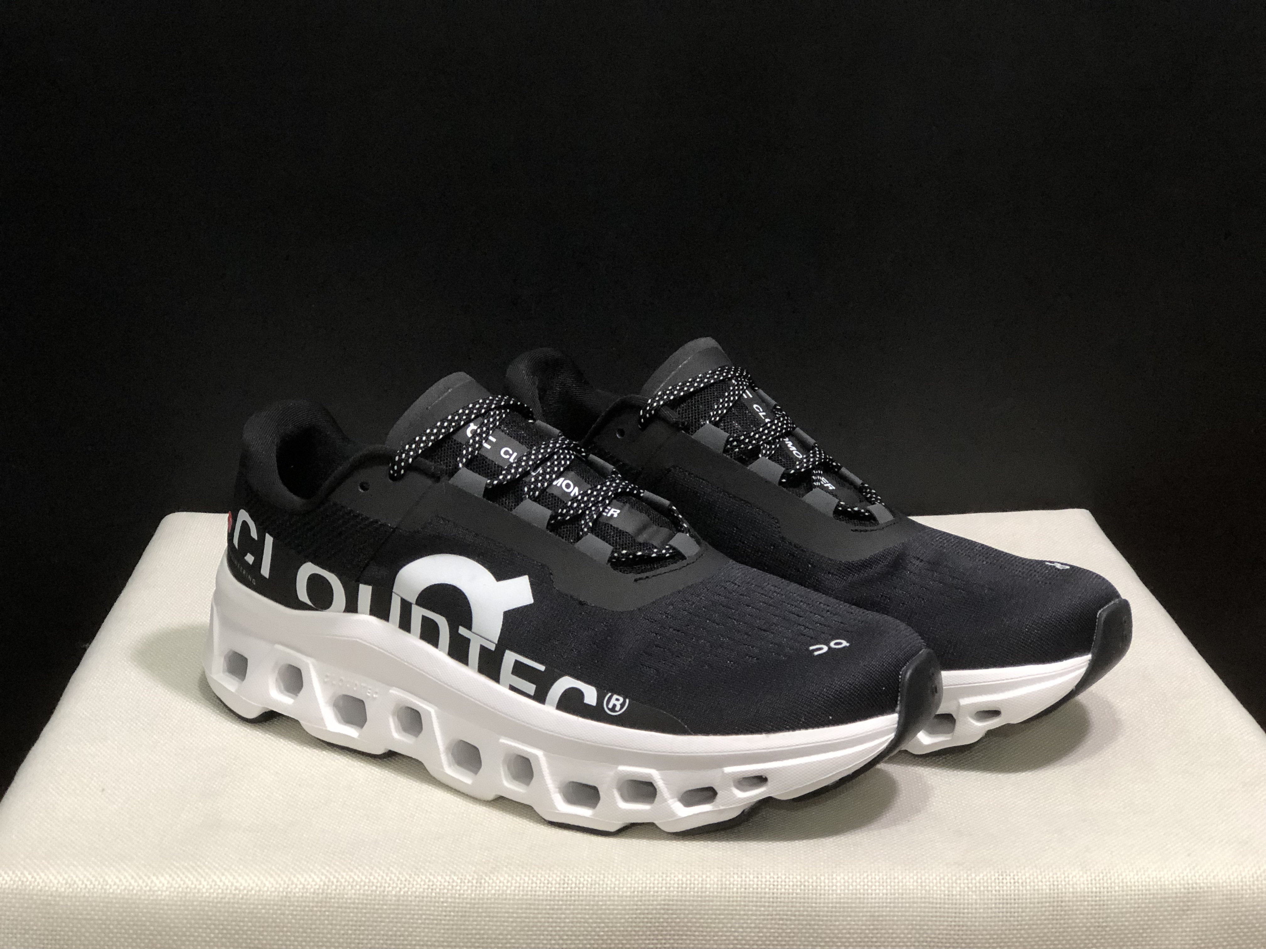 48$ On Cloudmonster 1 size 36-45 CHT34 gallery