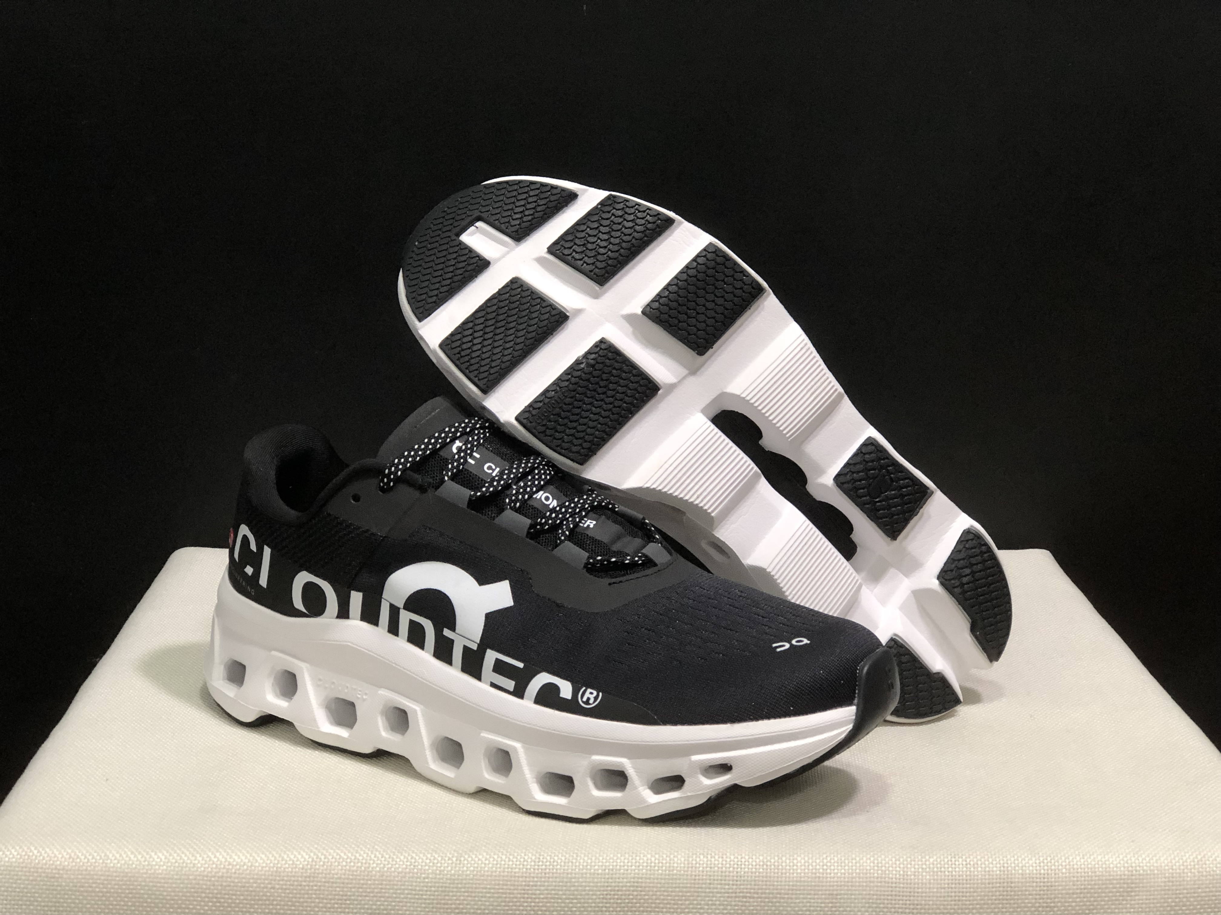 48$ On Cloudmonster 1 size 36-45 CHT34 gallery