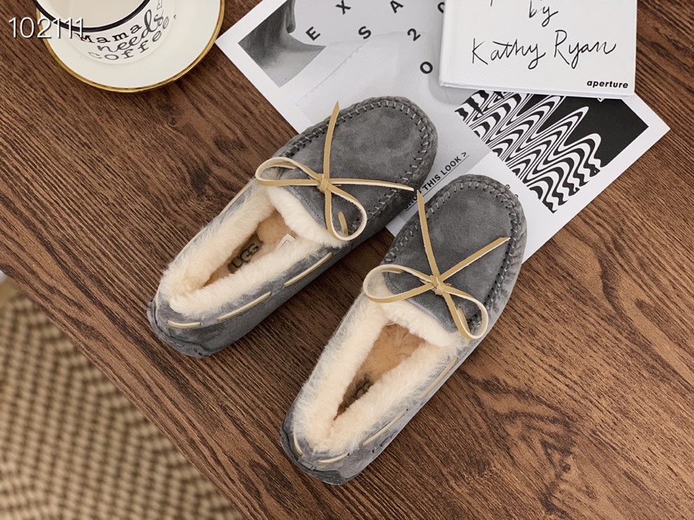 48$ UGG size 36-45 826310 SG330 gallery