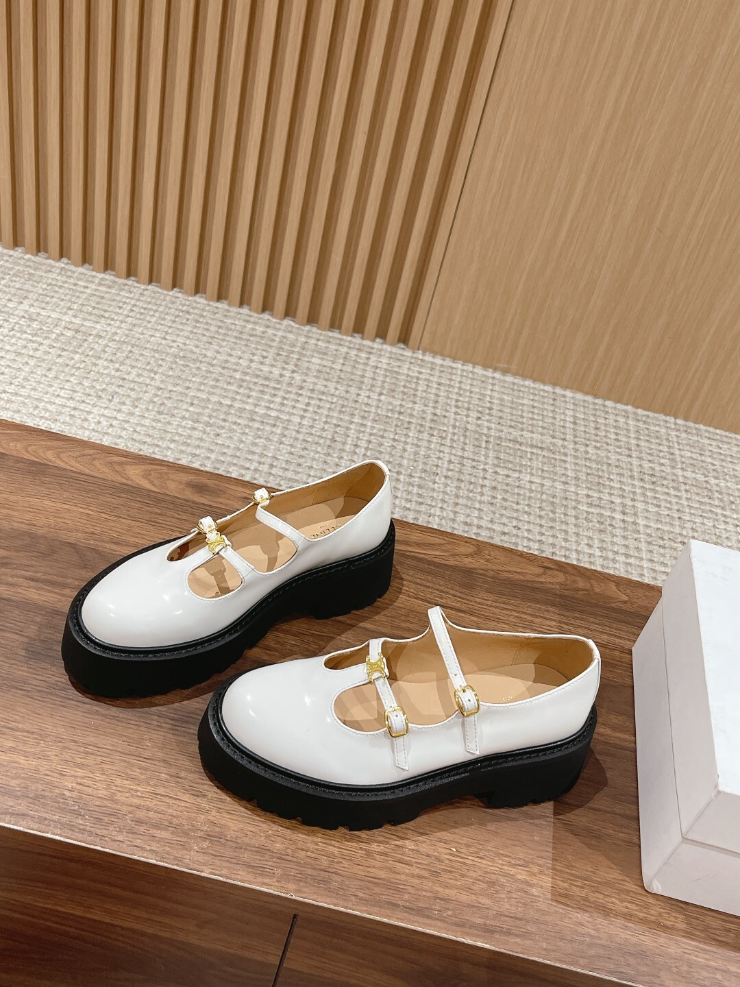 48$ dh CELINE size 35-40 62541034389 MJL390 gallery