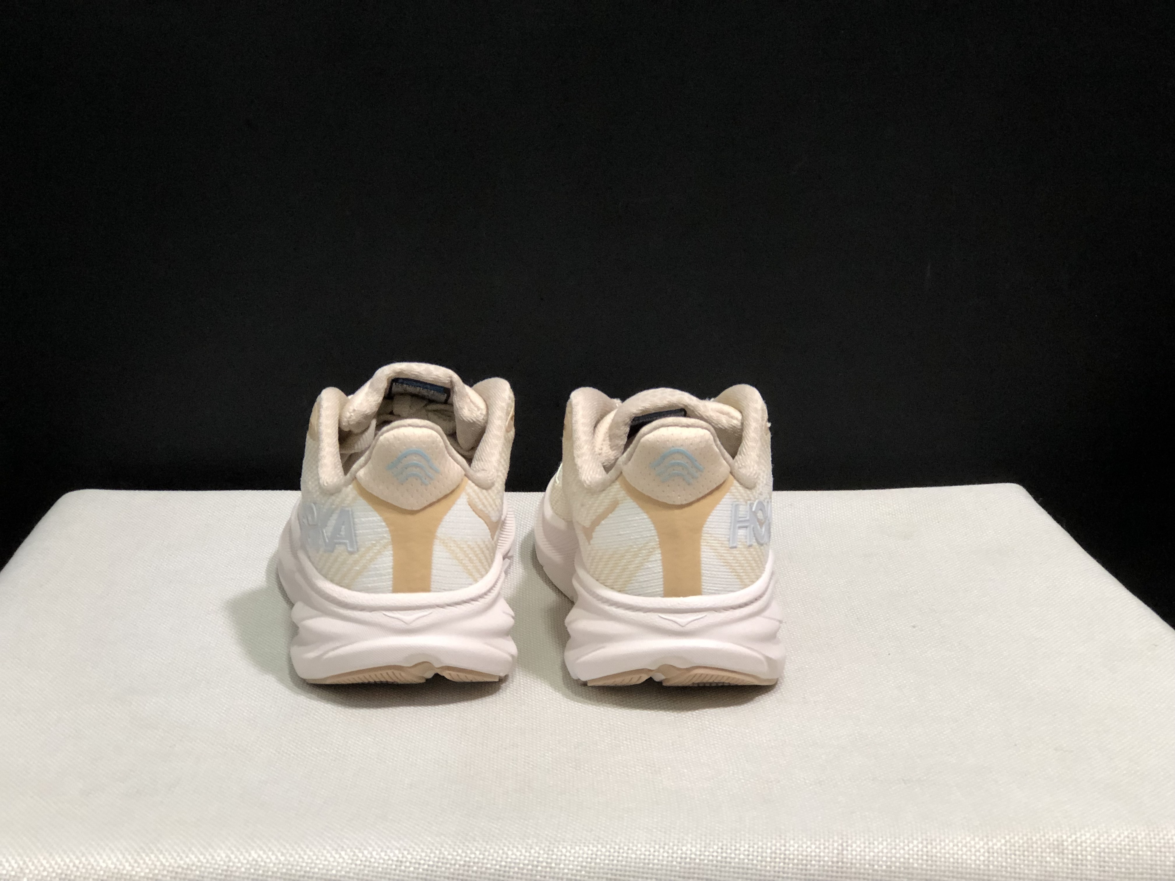 48$ dh HOKA 9 ONE ONE Clifton 9 size 28-37 HK10 gallery