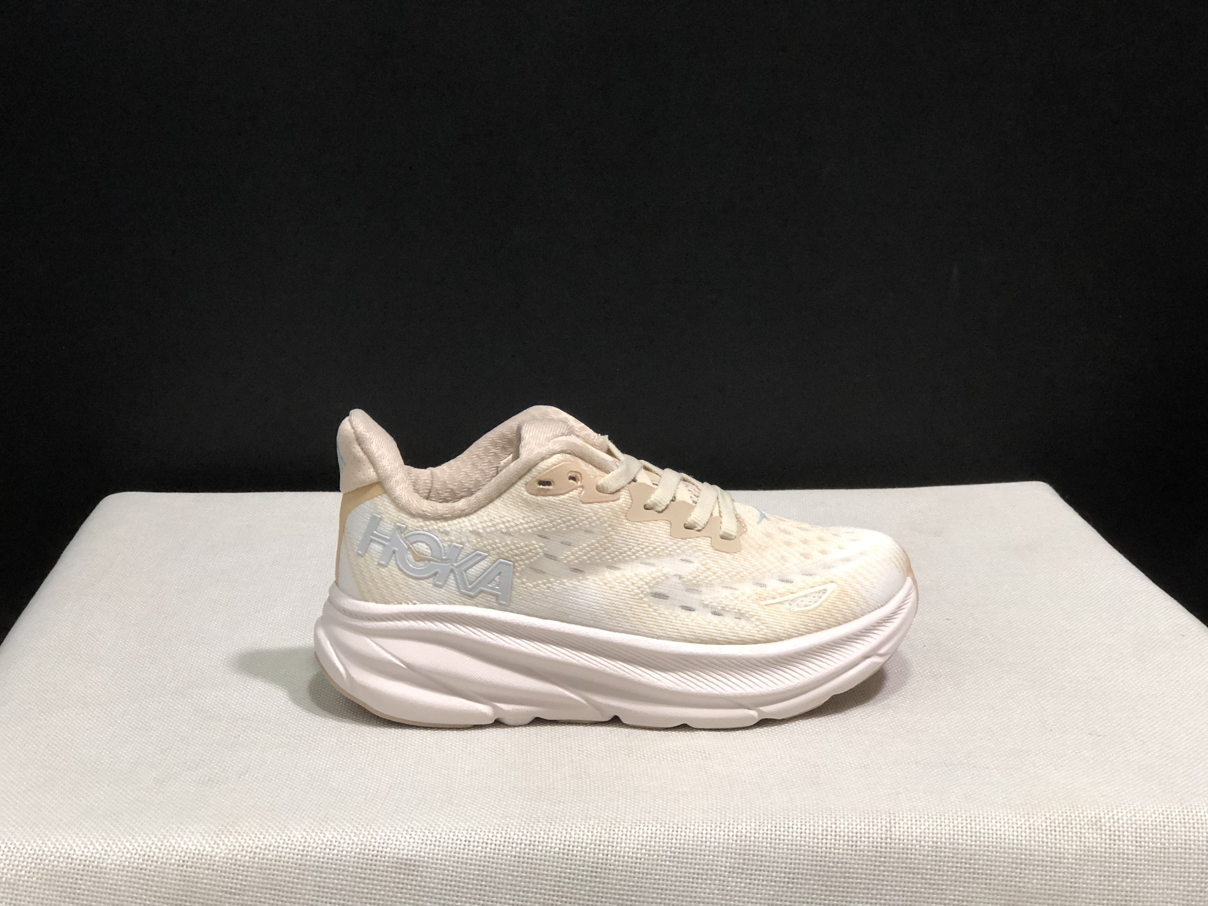 48$ dh HOKA 9 ONE ONE Clifton 9 size 28-37 HK10 gallery