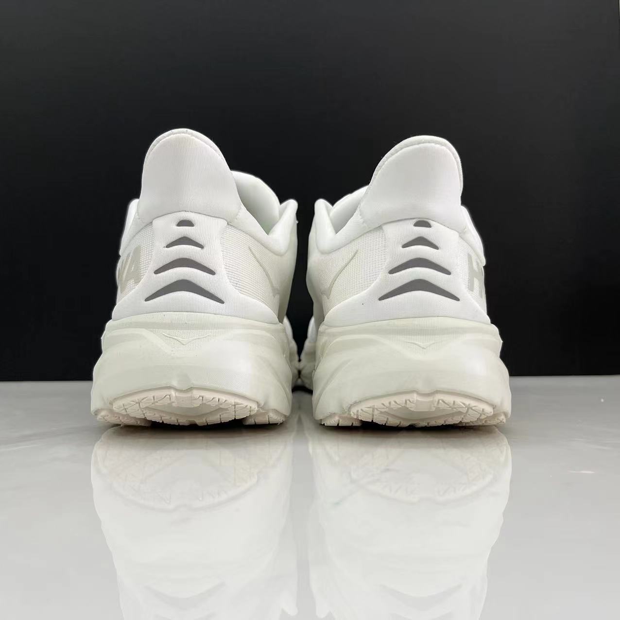 48$ dh HOKA ONE ONE Clifton 8 size 36-45 HK3 gallery