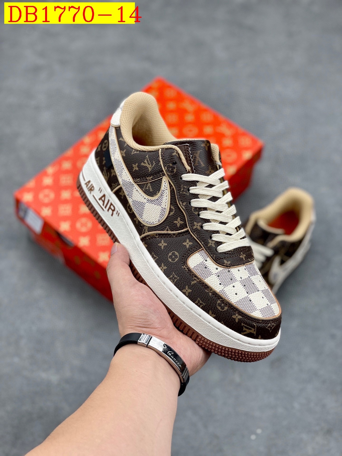 48$ dh Nike  Air Force 1 Mid Half size 36-45 62523034384 DB1770 gallery