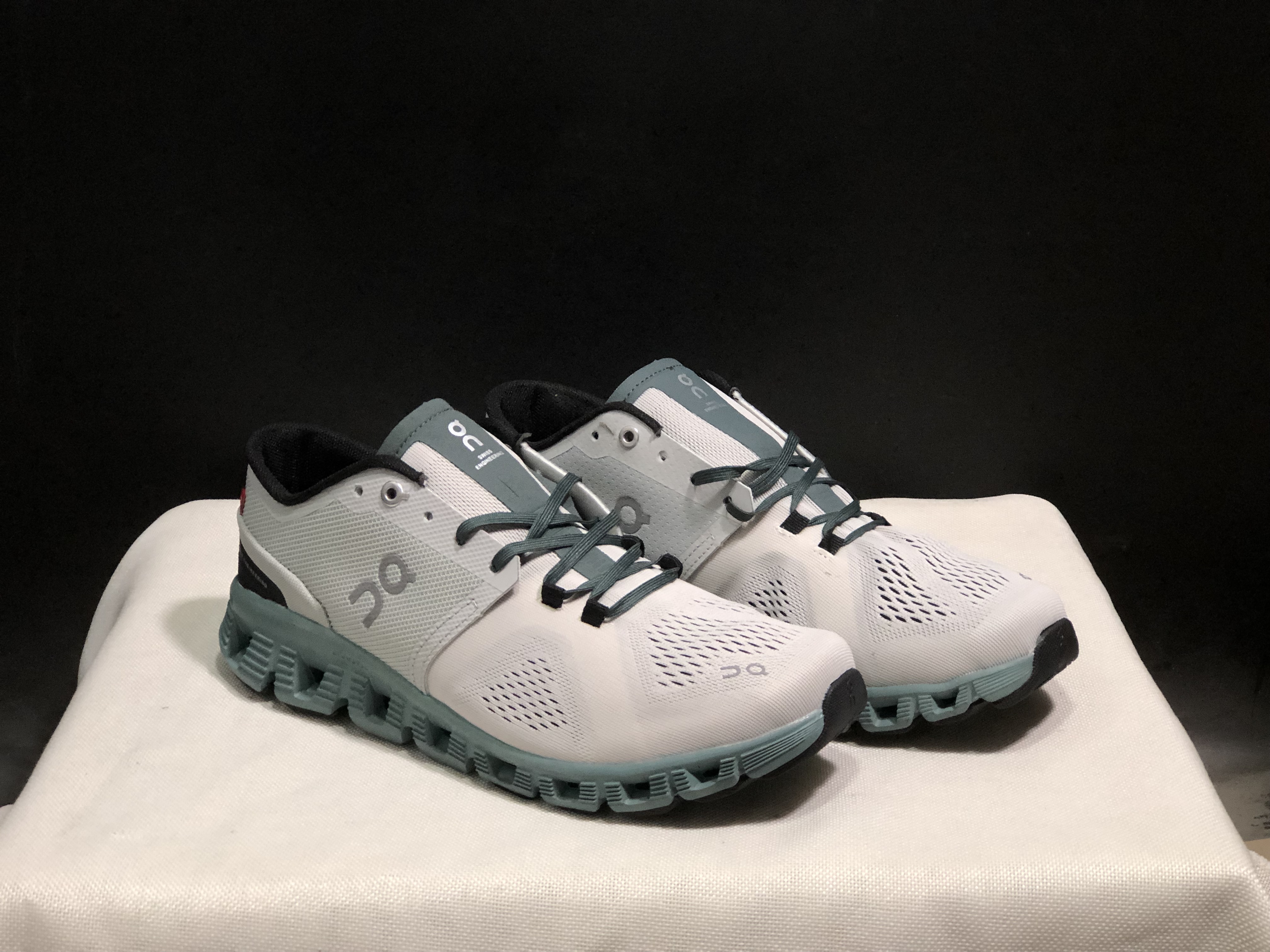 48$ dh On Cloud X 1 size 36-45 CD6 gallery