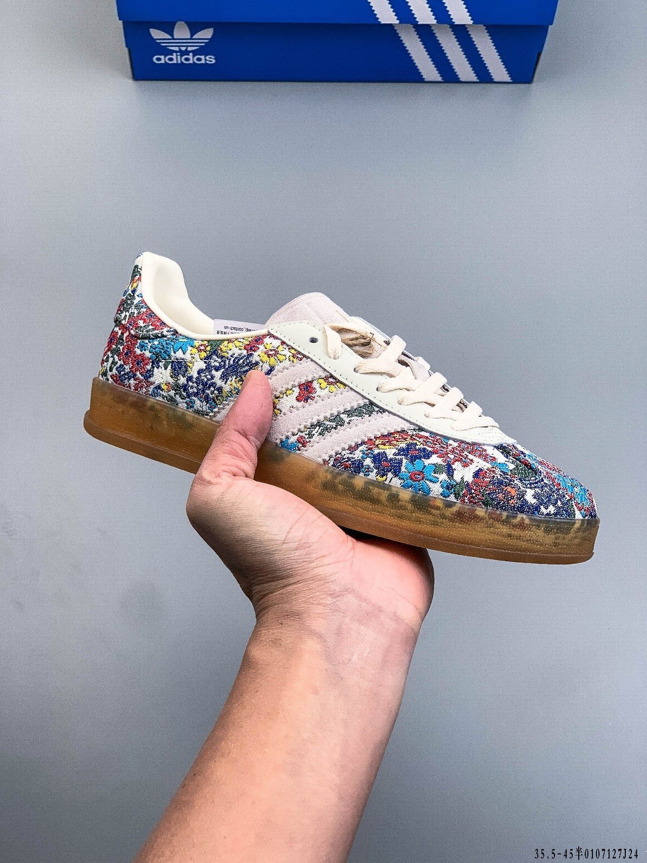 49$ Adidas Gazelle size 35.5-45 half 526400 QE8 gallery