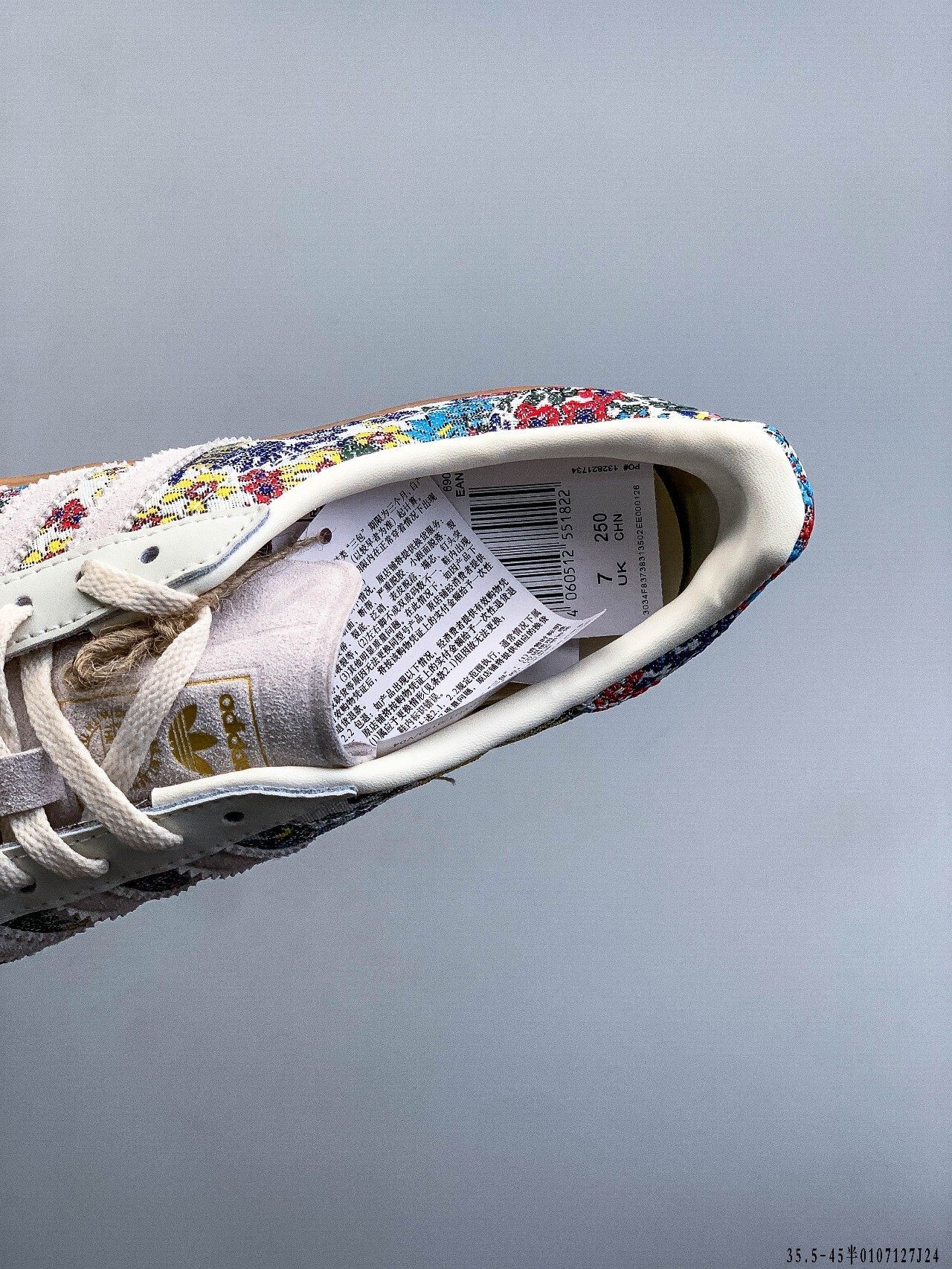 49$ Adidas Gazelle size 35.5-45 half 526400 QE8 gallery