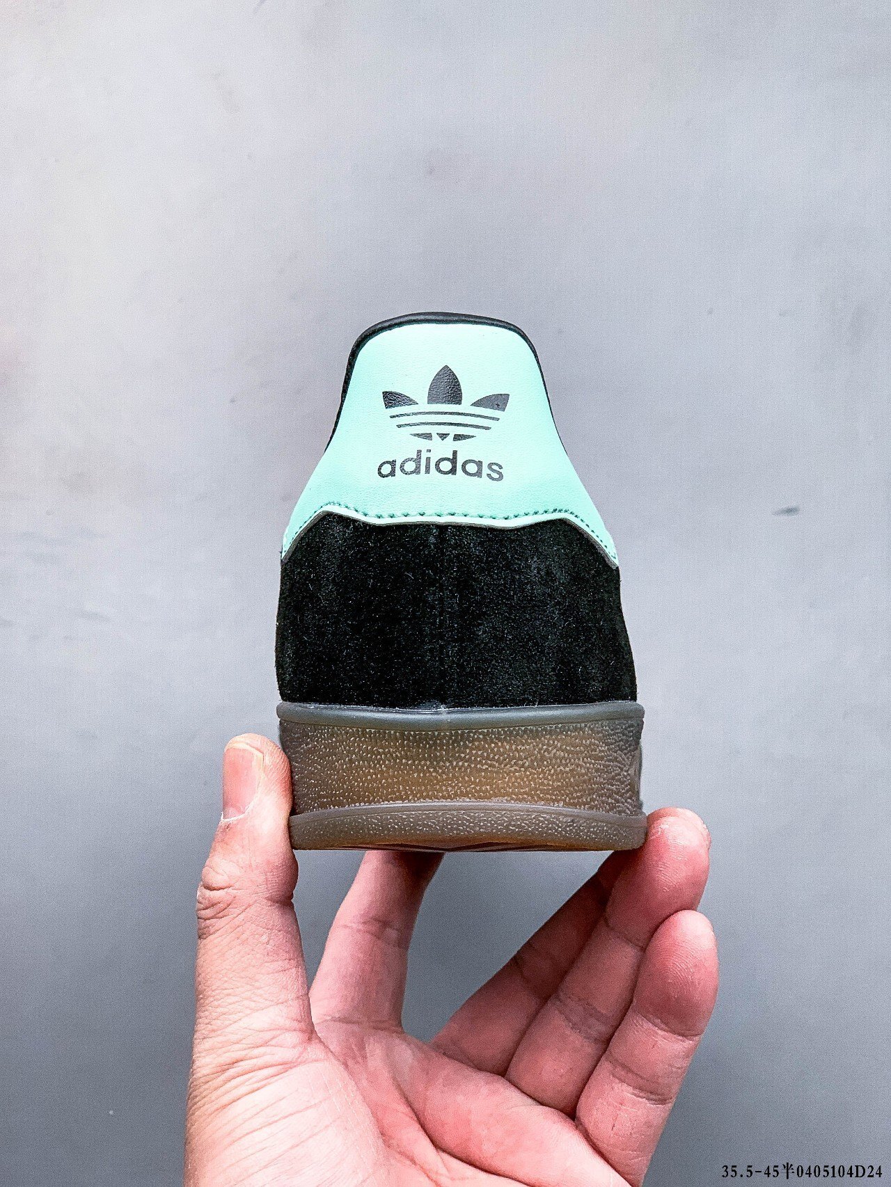 49$ Adidas Gazelle size 36-45 half 422460 QT364 gallery
