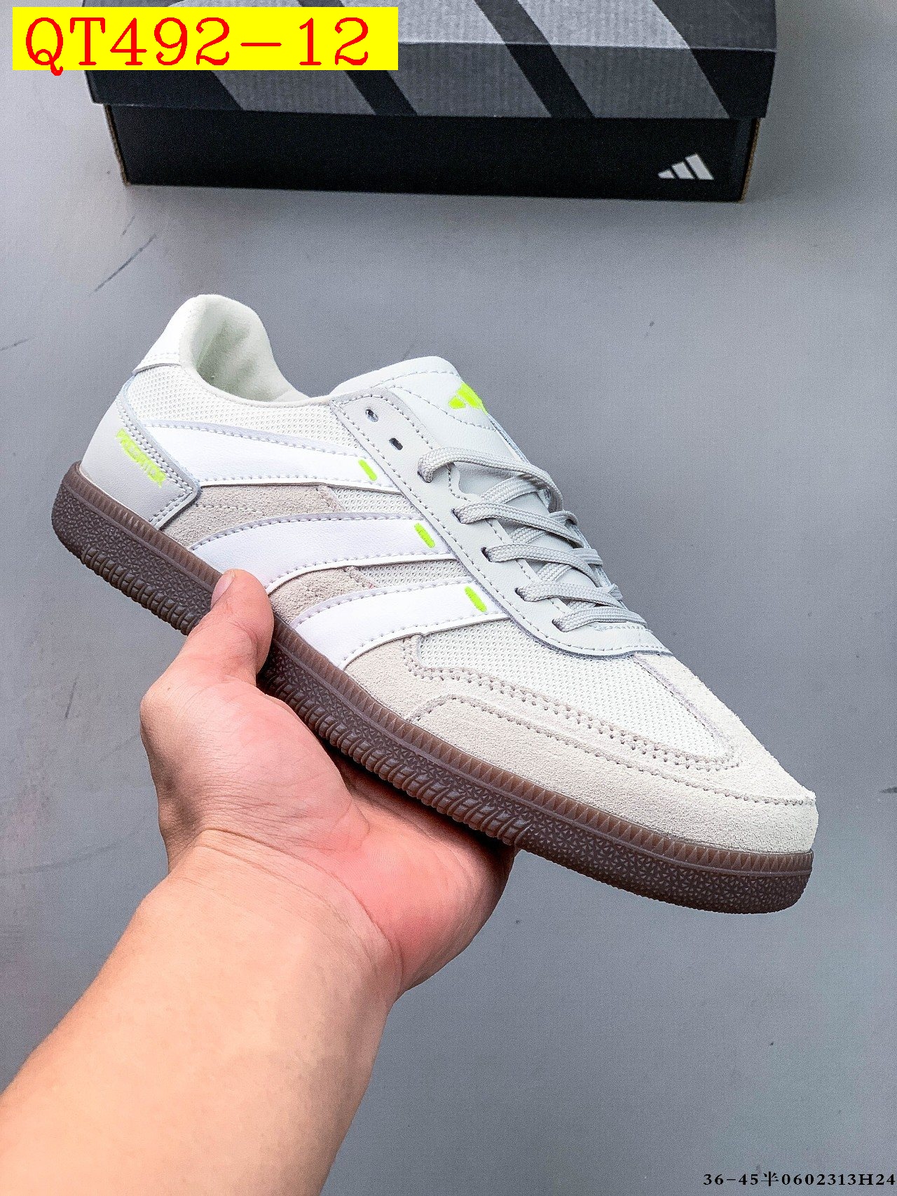49$ Adidas Samba OG size 36-45 half 621420 QT492 gallery