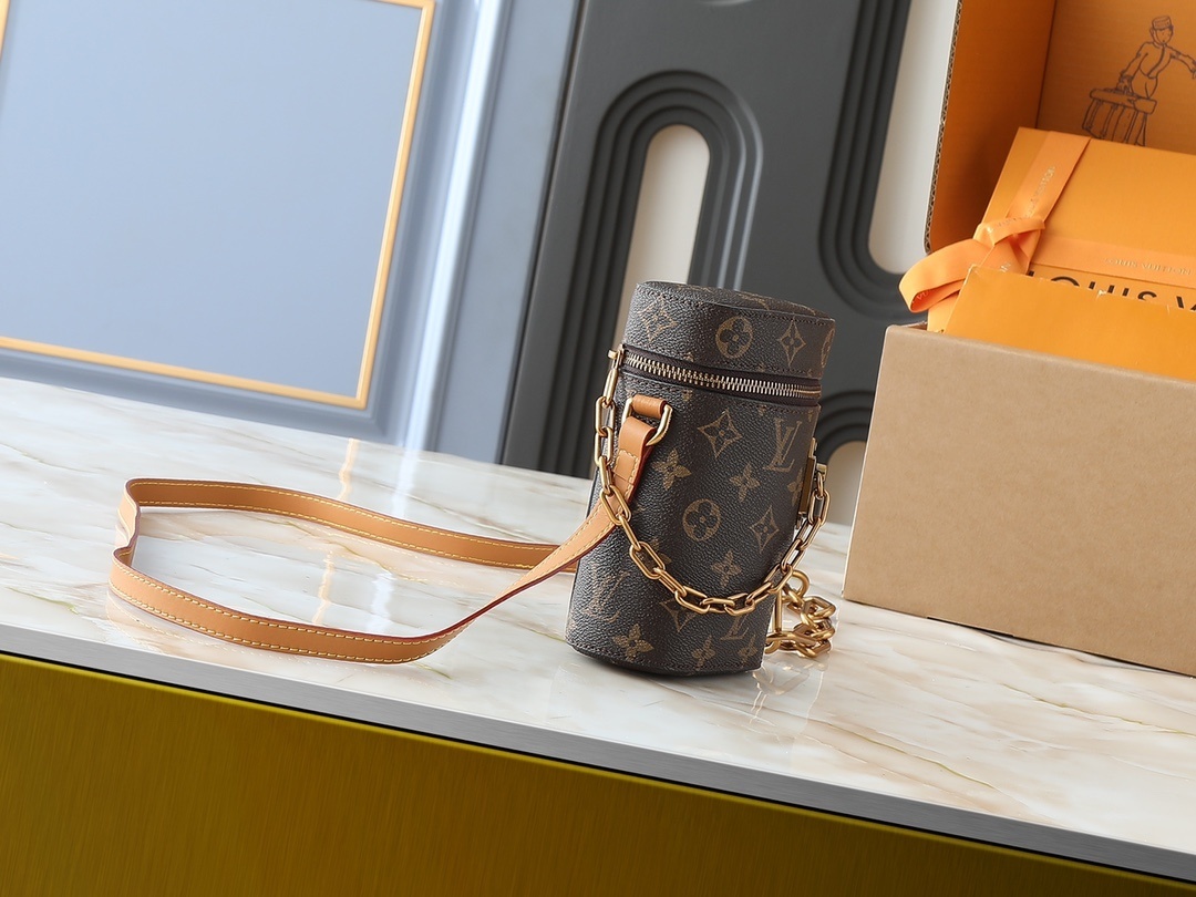 49$ LV Phone Box size 10X17X5 cm 326840 BR2114 gallery