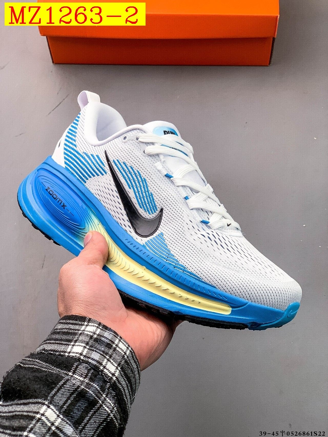 49$ Nike Air Zoom Vomero 18 size 36-45 half 320200 MZ1263 gallery