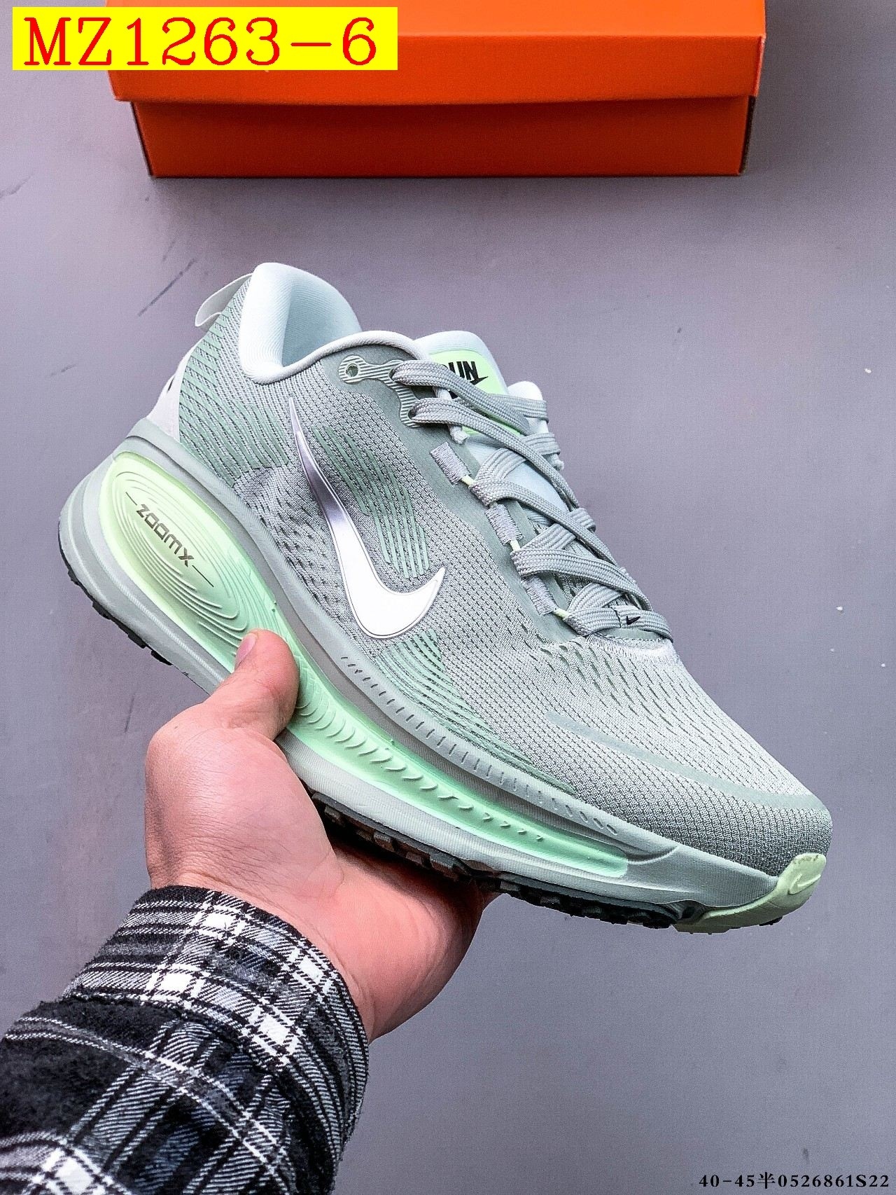 49$ Nike Air Zoom Vomero 18 size 36-45 half 320200 MZ1263 gallery