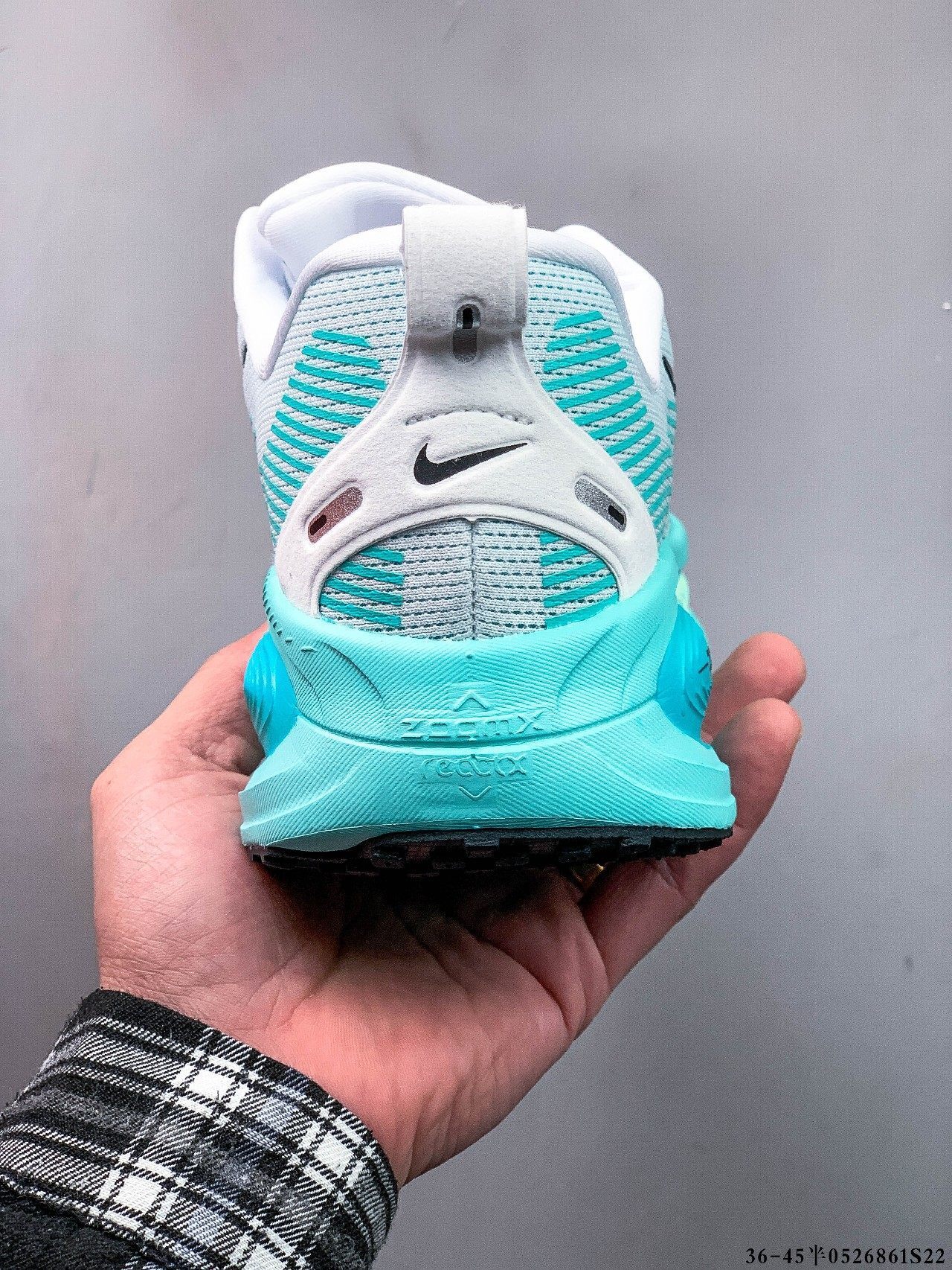 49$ Nike Air Zoom Vomero 18 size 36-45 half 320200 MZ1263 gallery