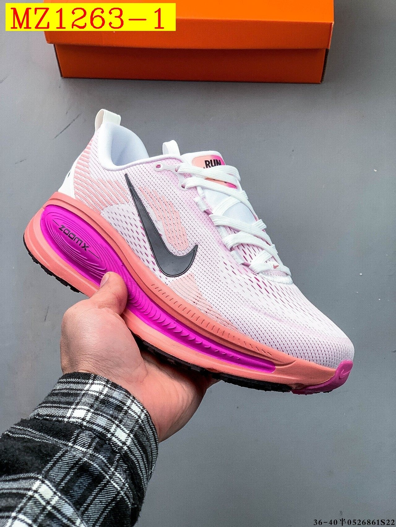 49$ Nike Air Zoom Vomero 18 size 36-45 half 320200 MZ1263 gallery