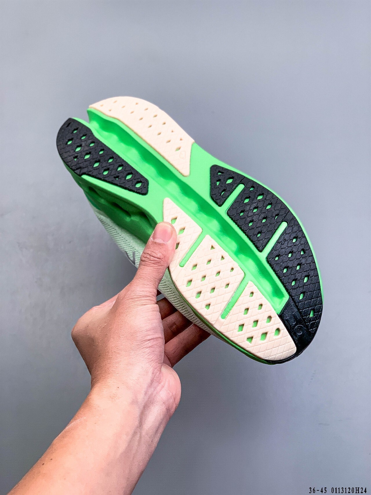 49$ On Cloudsurfer Max size 36-45 924400 QE272 gallery