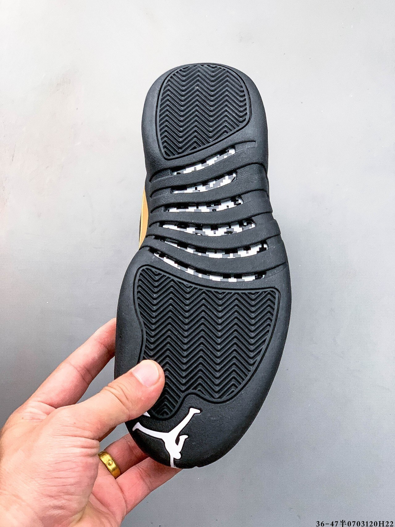 50$ Air Jordan 12 Retro size 36-45 half 828220 QT148 gallery