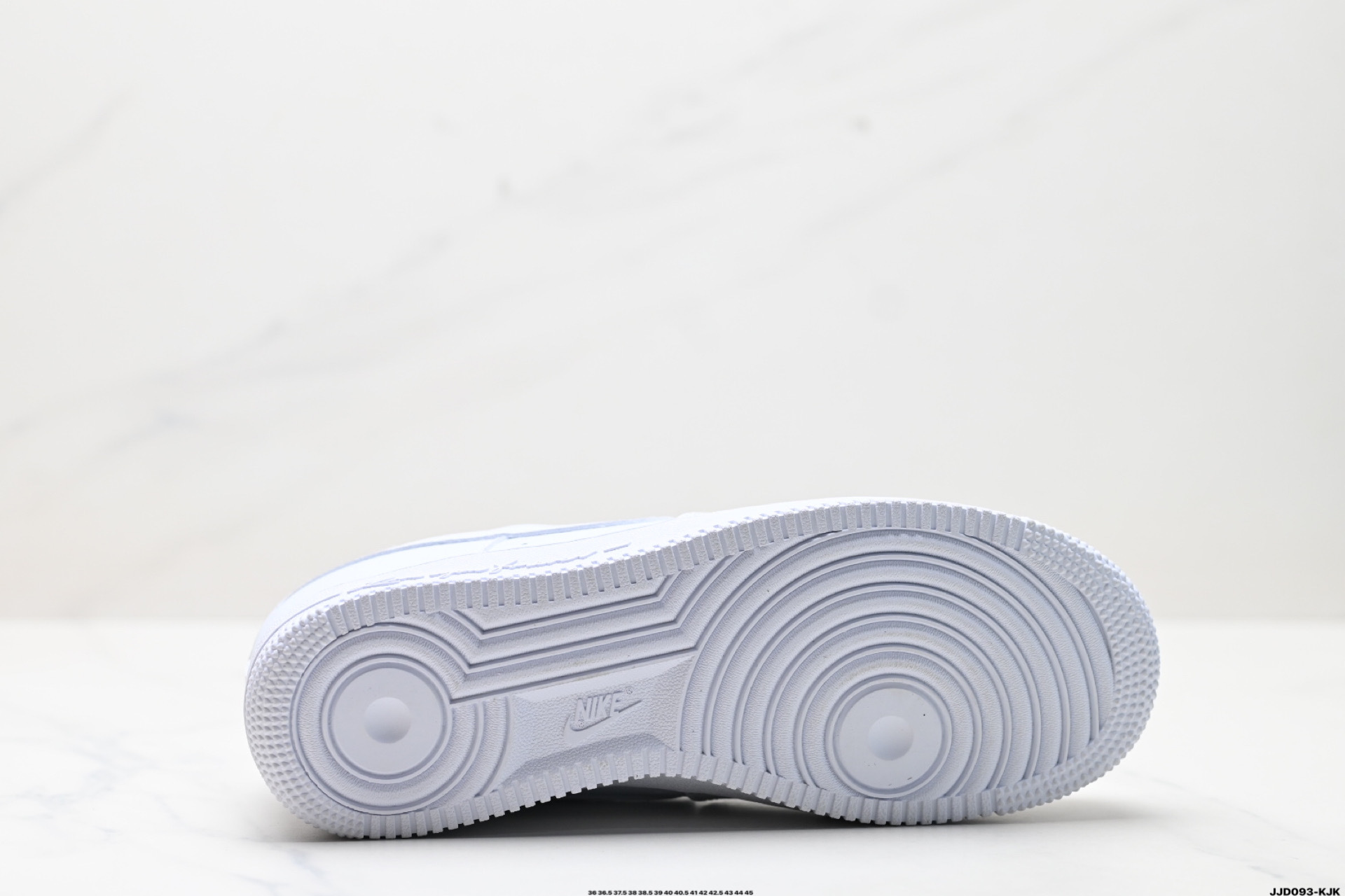 50$ Nike Air Force 1 07 SIZE 36-45 HALF 922230 ZM46 gallery