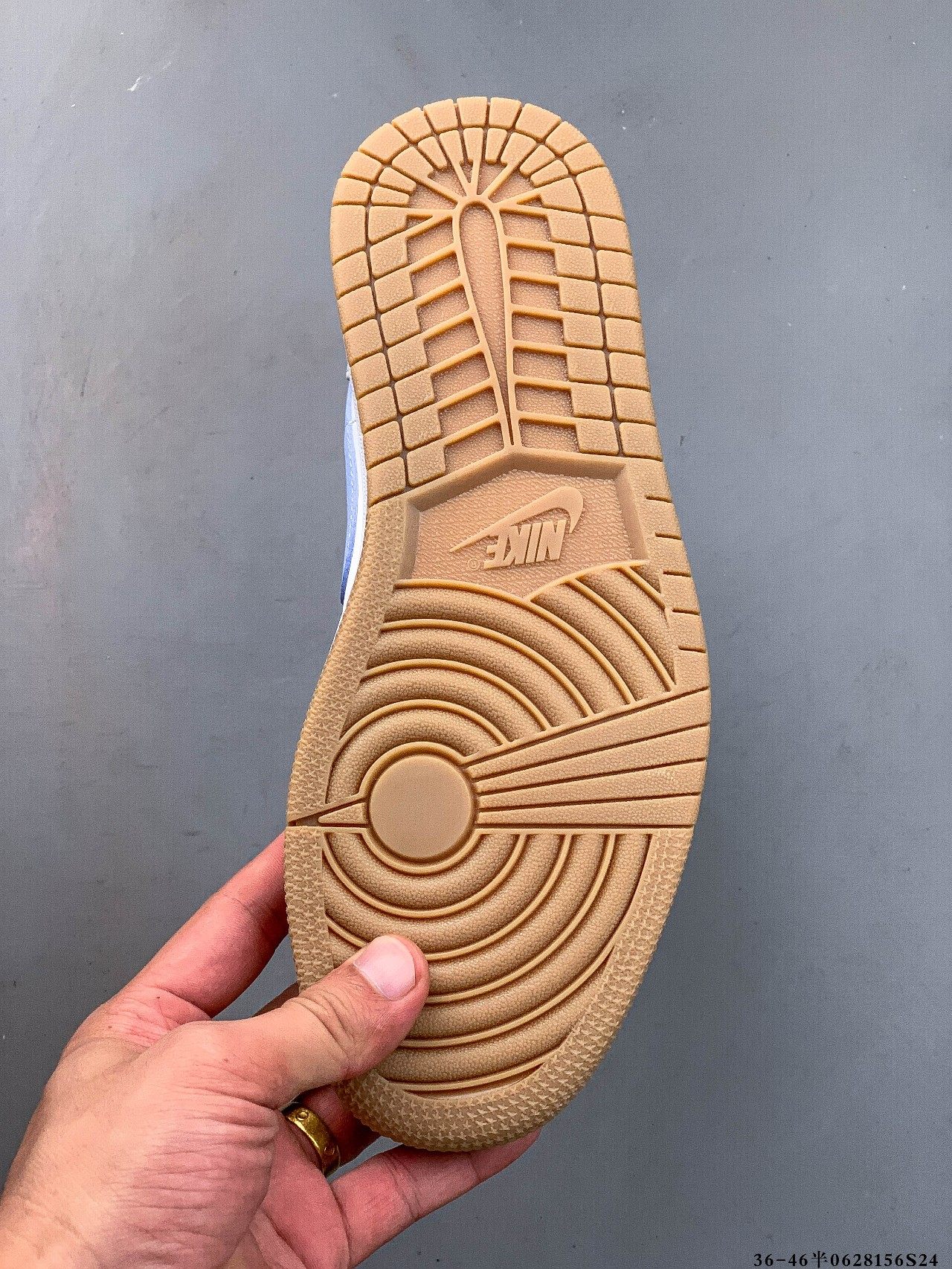50$ Top Quality NIKE AIR JORDAN LOW 1 size 36-45 half 225400 QT194 gallery