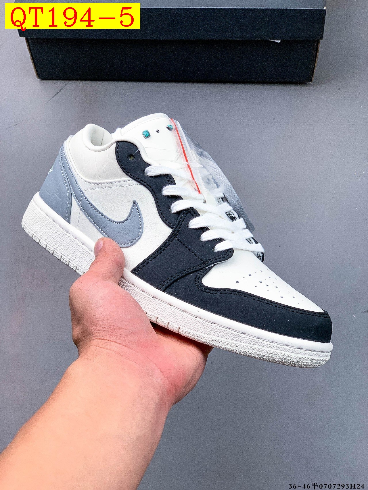 50$ Top Quality NIKE AIR JORDAN LOW 1 size 36-45 half 225400 QT194 gallery