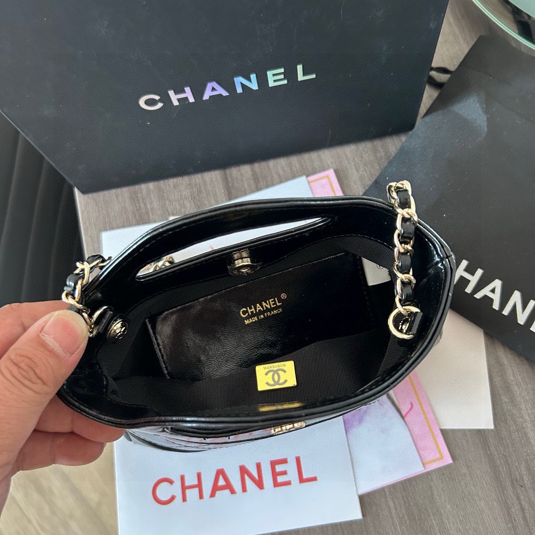 50$ dh CHANEL Shoulder bag size 20 cm 62395035407 DX560 gallery