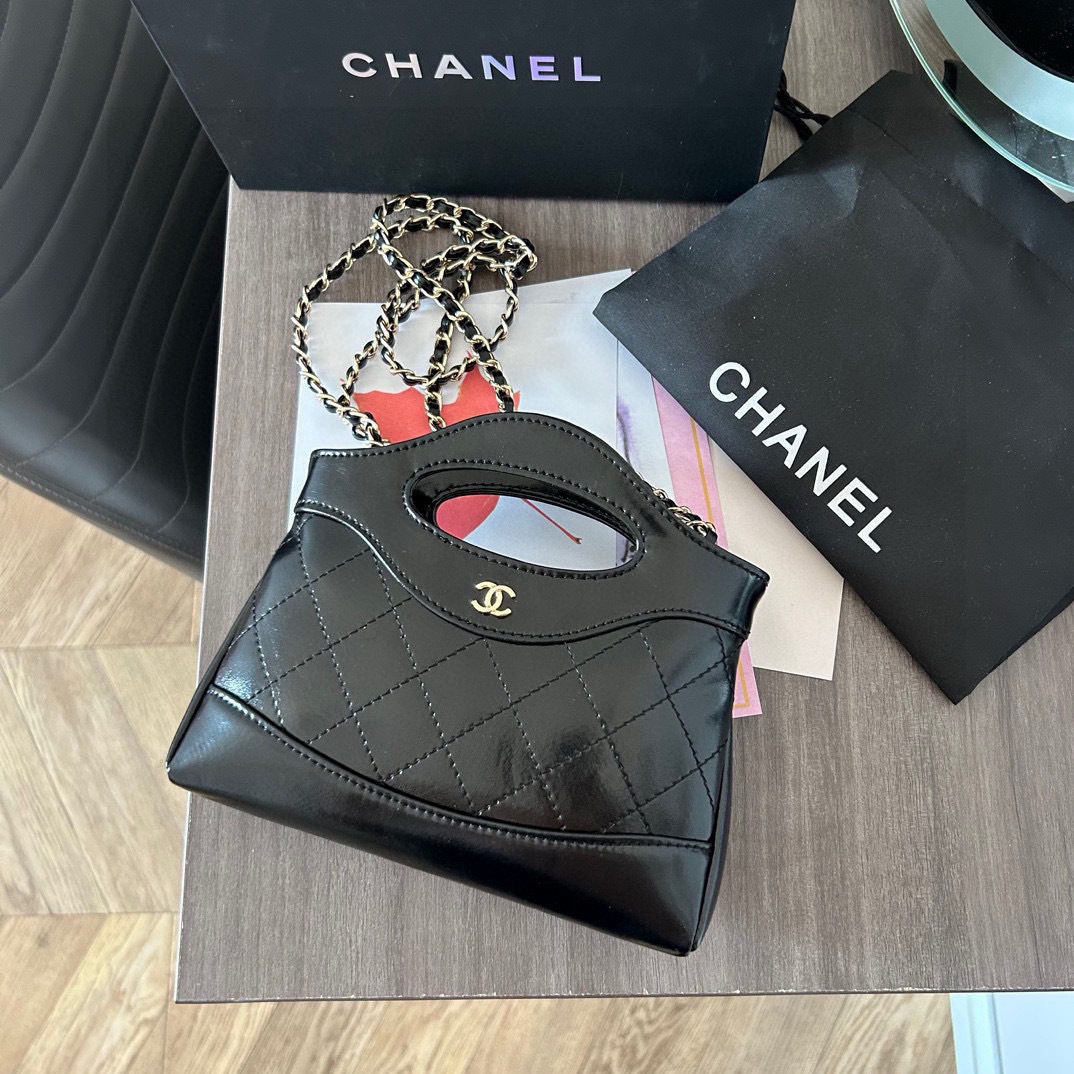 50$ dh CHANEL Shoulder bag size 20 cm 62395035407 DX560 gallery