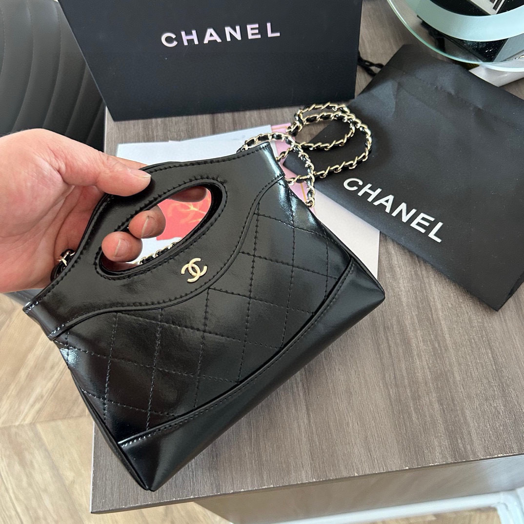 50$ dh CHANEL Shoulder bag size 20 cm 62395035407 DX560 gallery