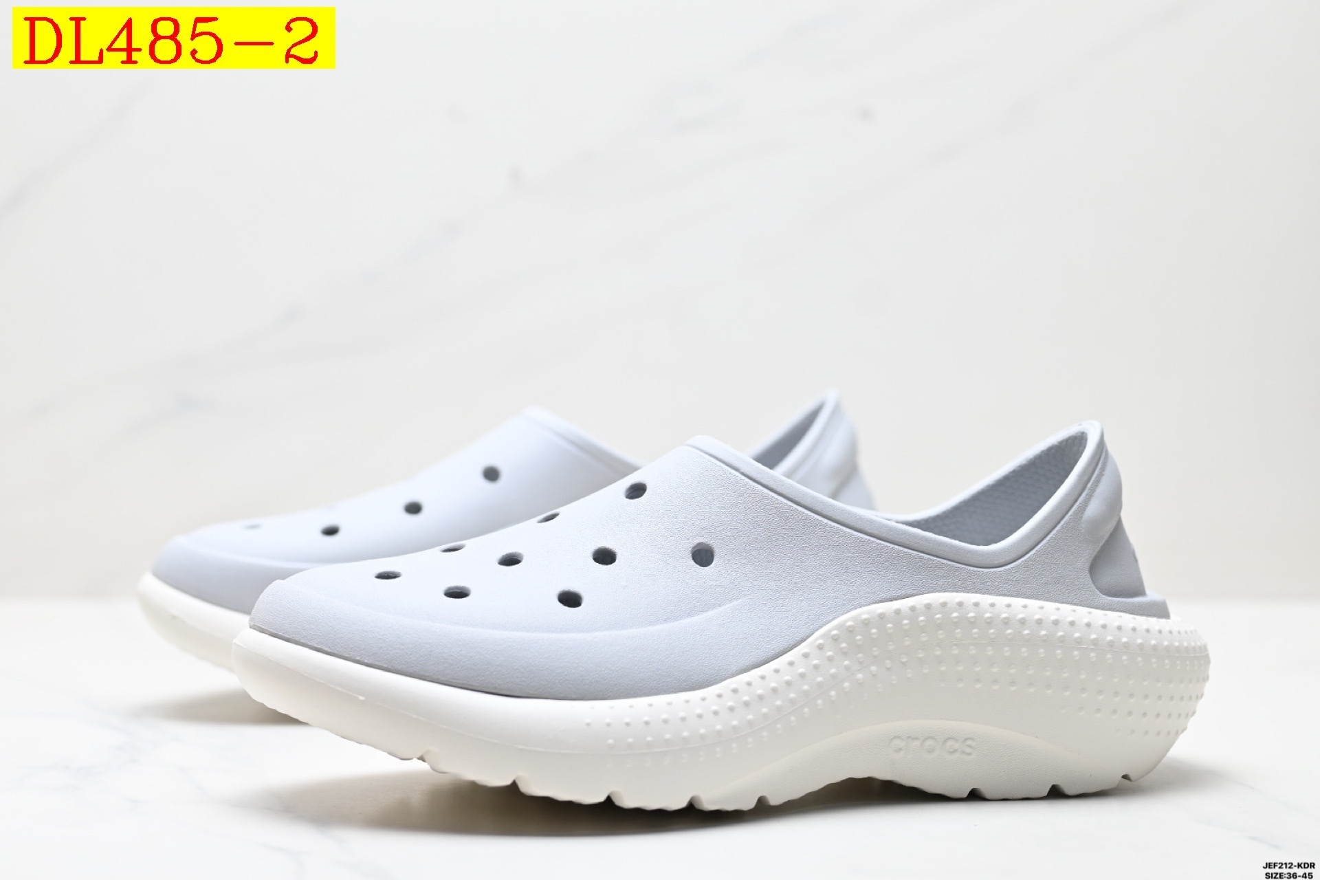 50$ dh Top Quality Crocs Classic Sneakers size 36-45 42175035503 DL485 gallery