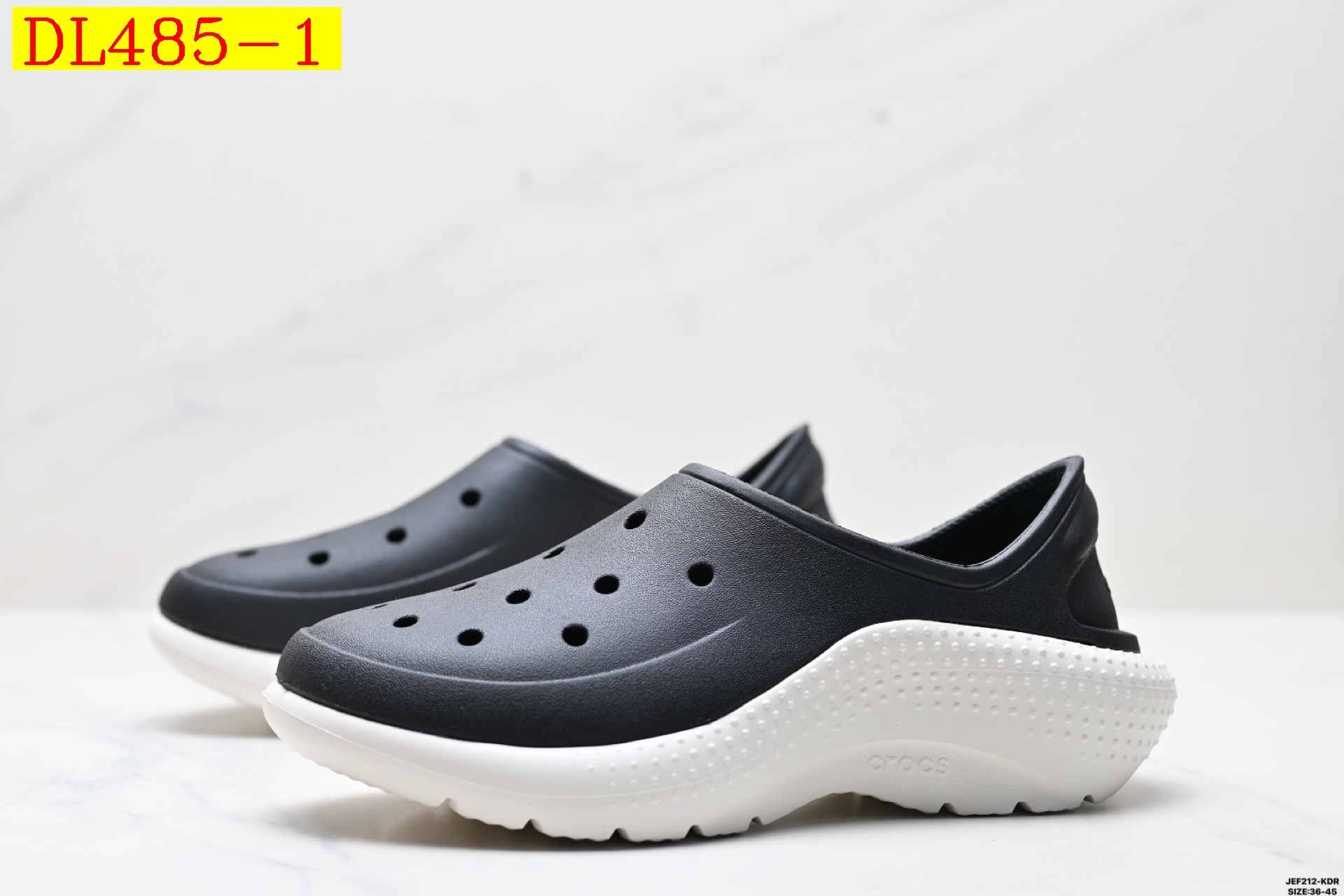 50$ dh Top Quality Crocs Classic Sneakers size 36-45 42175035503 DL485 gallery