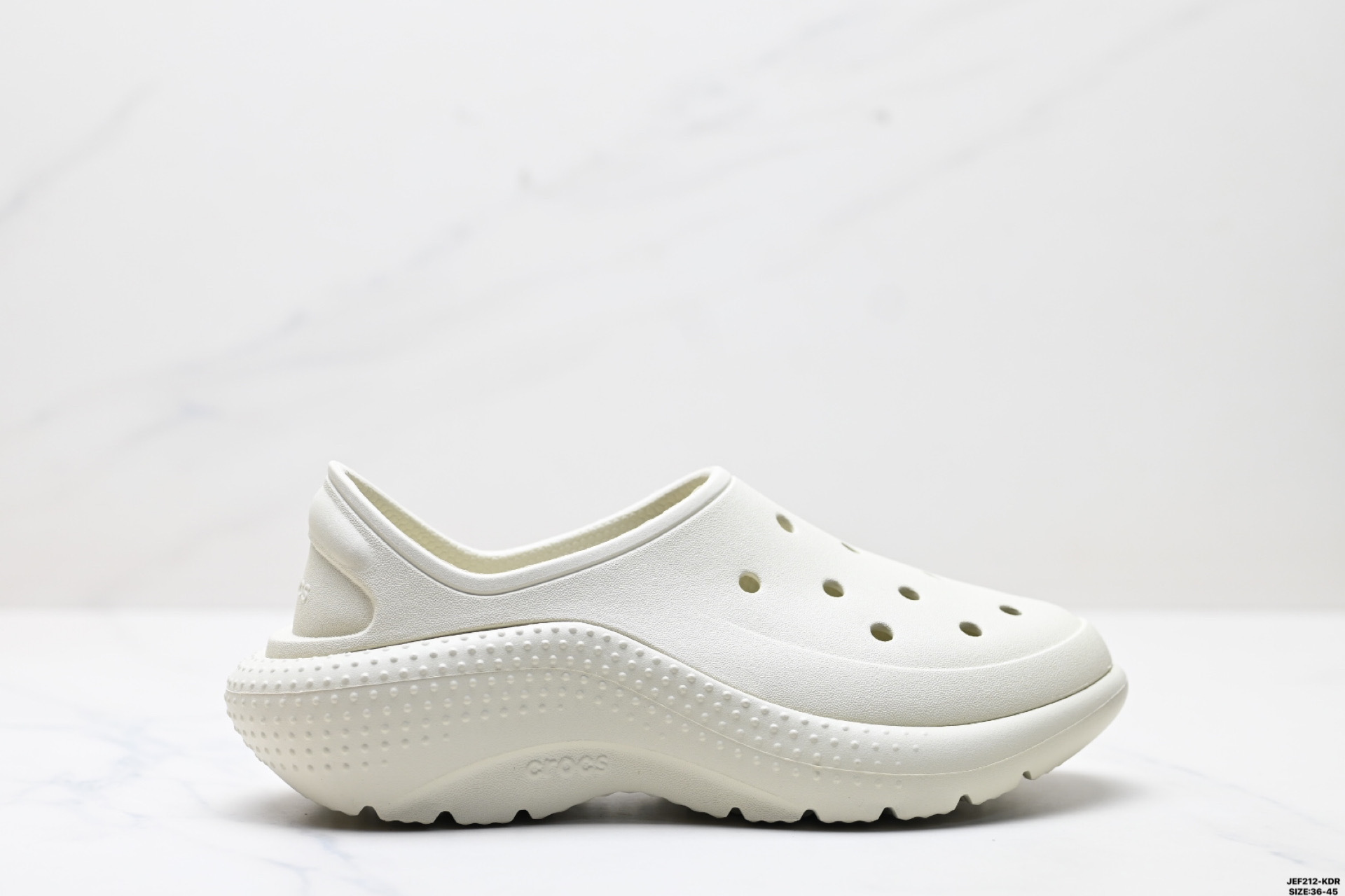 50$ dh Top Quality Crocs Classic Sneakers size 36-45 42175035503 DL485 gallery