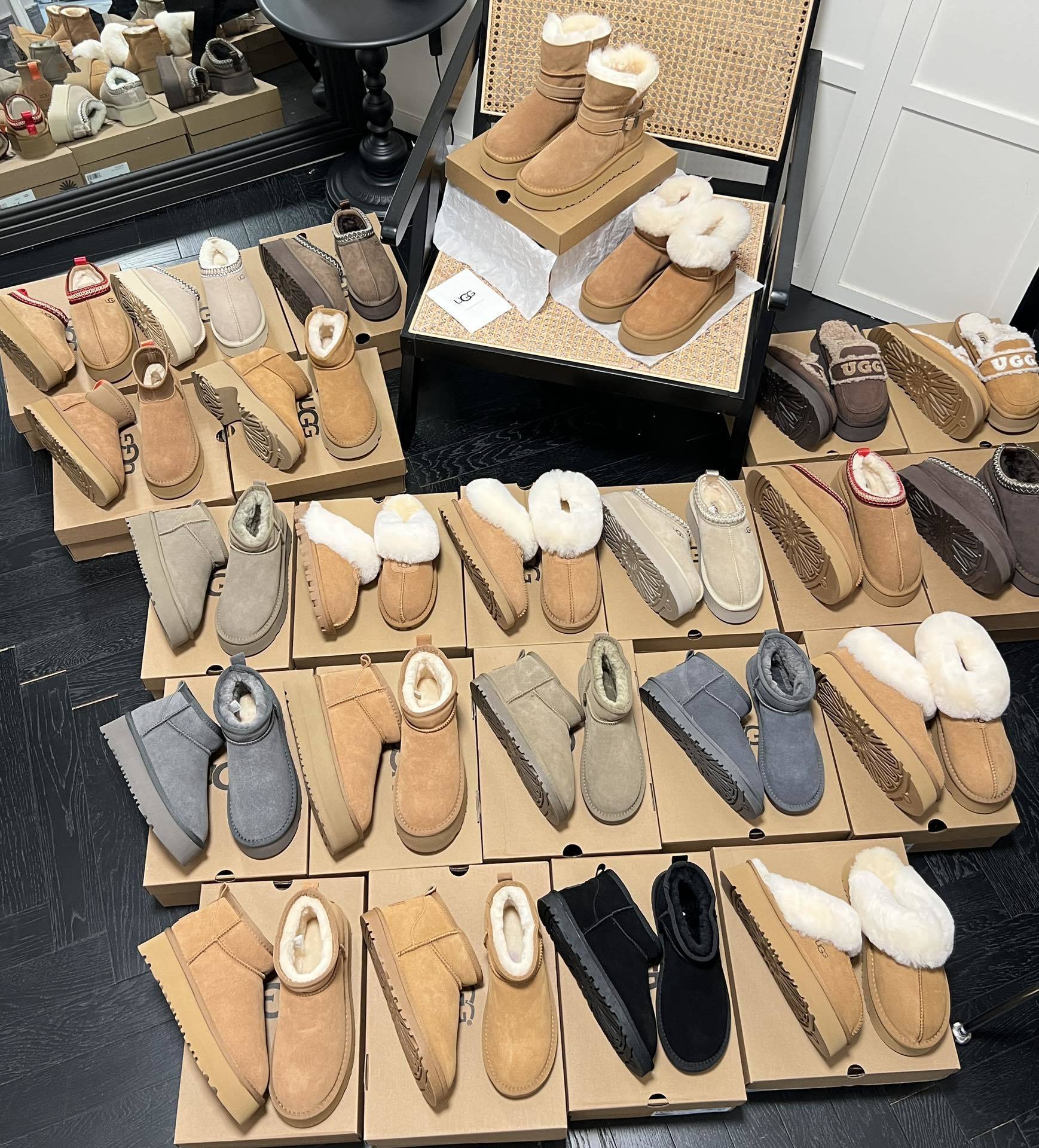 50$ new_dh Top Quality UGG Boot Leather Wool Size 35-40 52251035964 JDS324 gallery