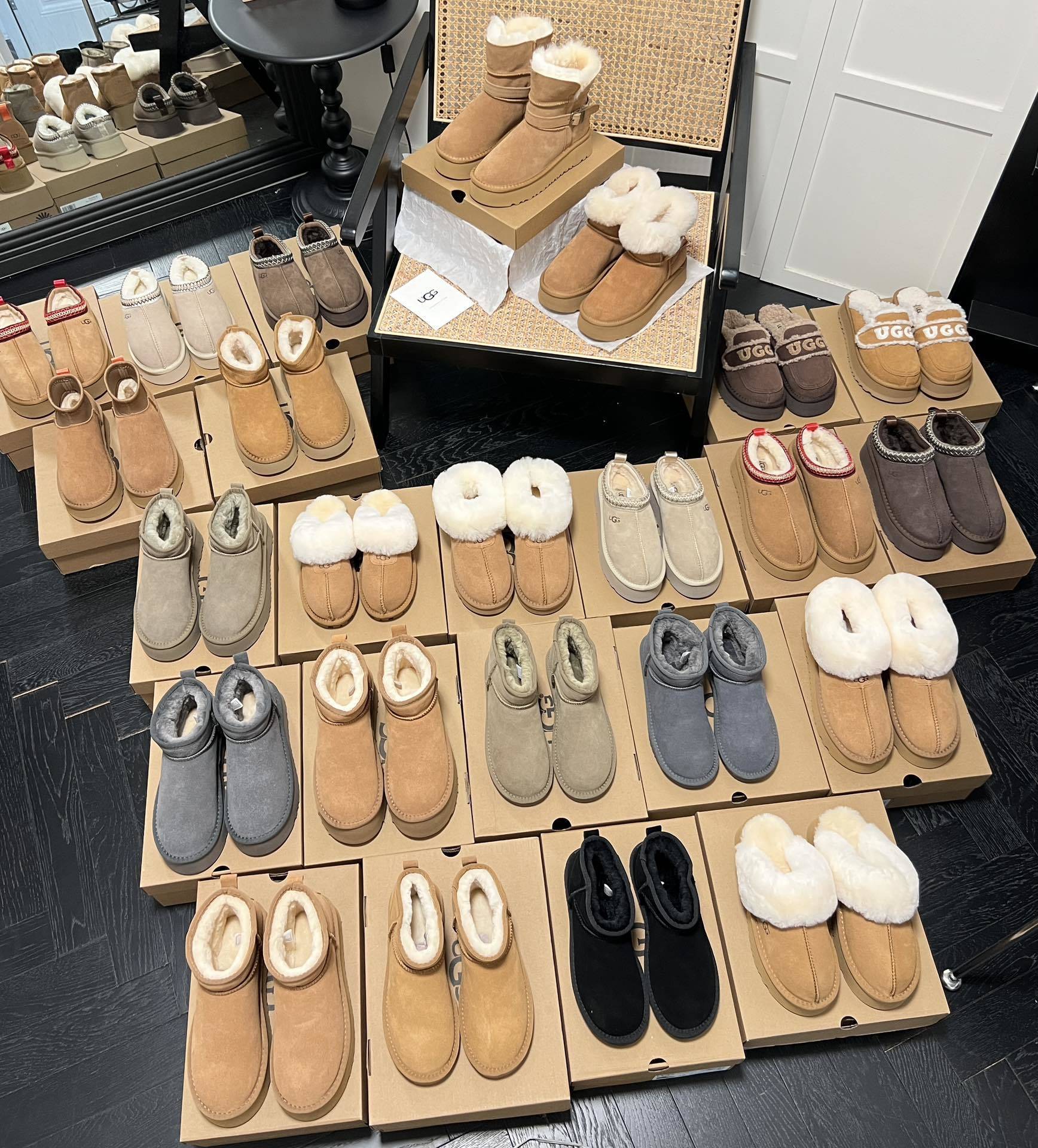 50$ new_dh Top Quality UGG Boot Leather Wool Size 35-40 52251035964 JDS324 gallery