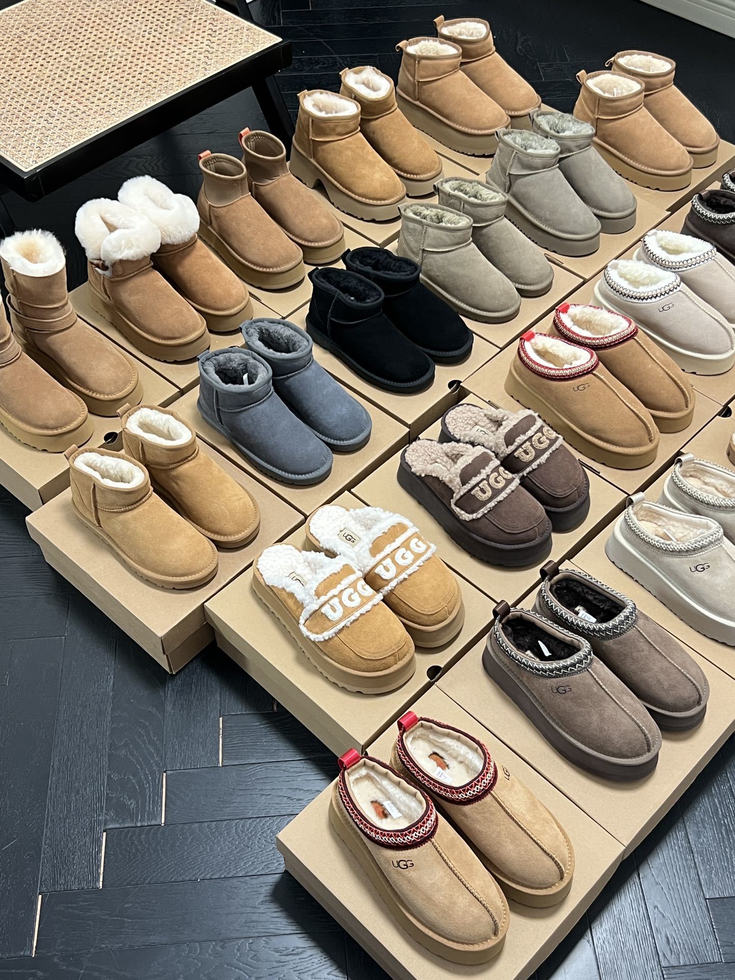 50$ new_dh Top Quality UGG Boot Leather Wool Size 35-40 52251035964 JDS324 gallery