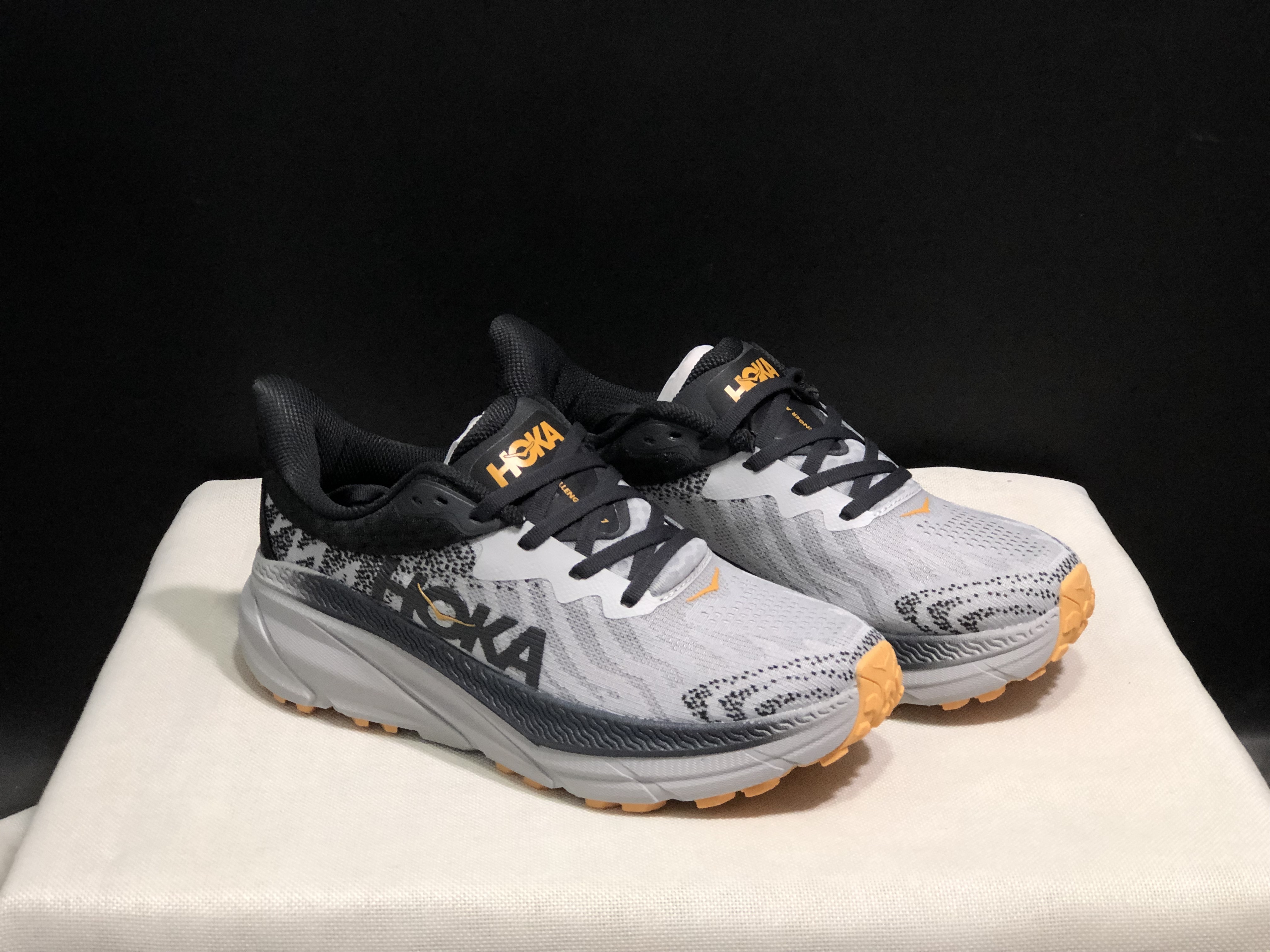 51$ dh HOKA ONE ONE Challenger 7 size 36-45 HK2 gallery