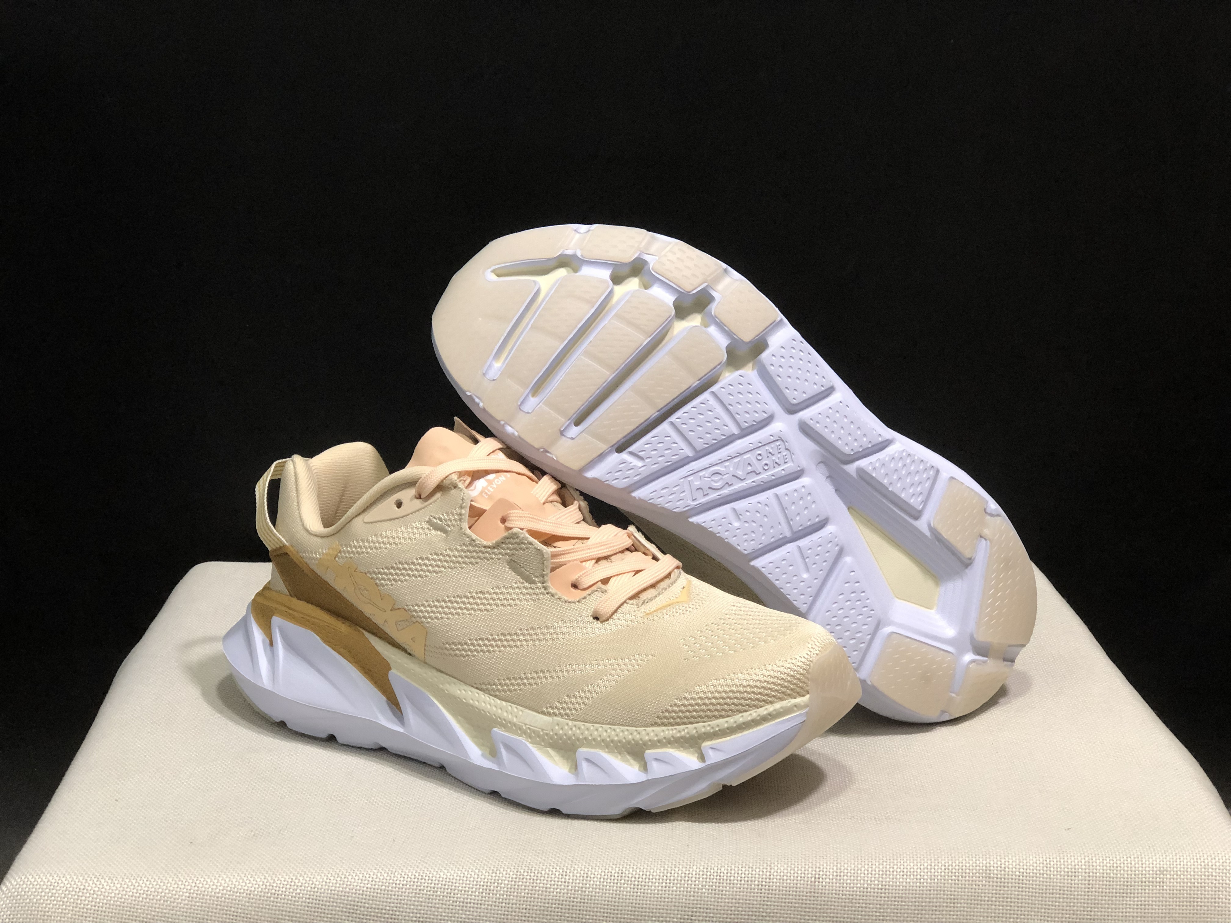 51$ dh HOKA ONE ONE Elevon 2 size 36-45 HK4 gallery