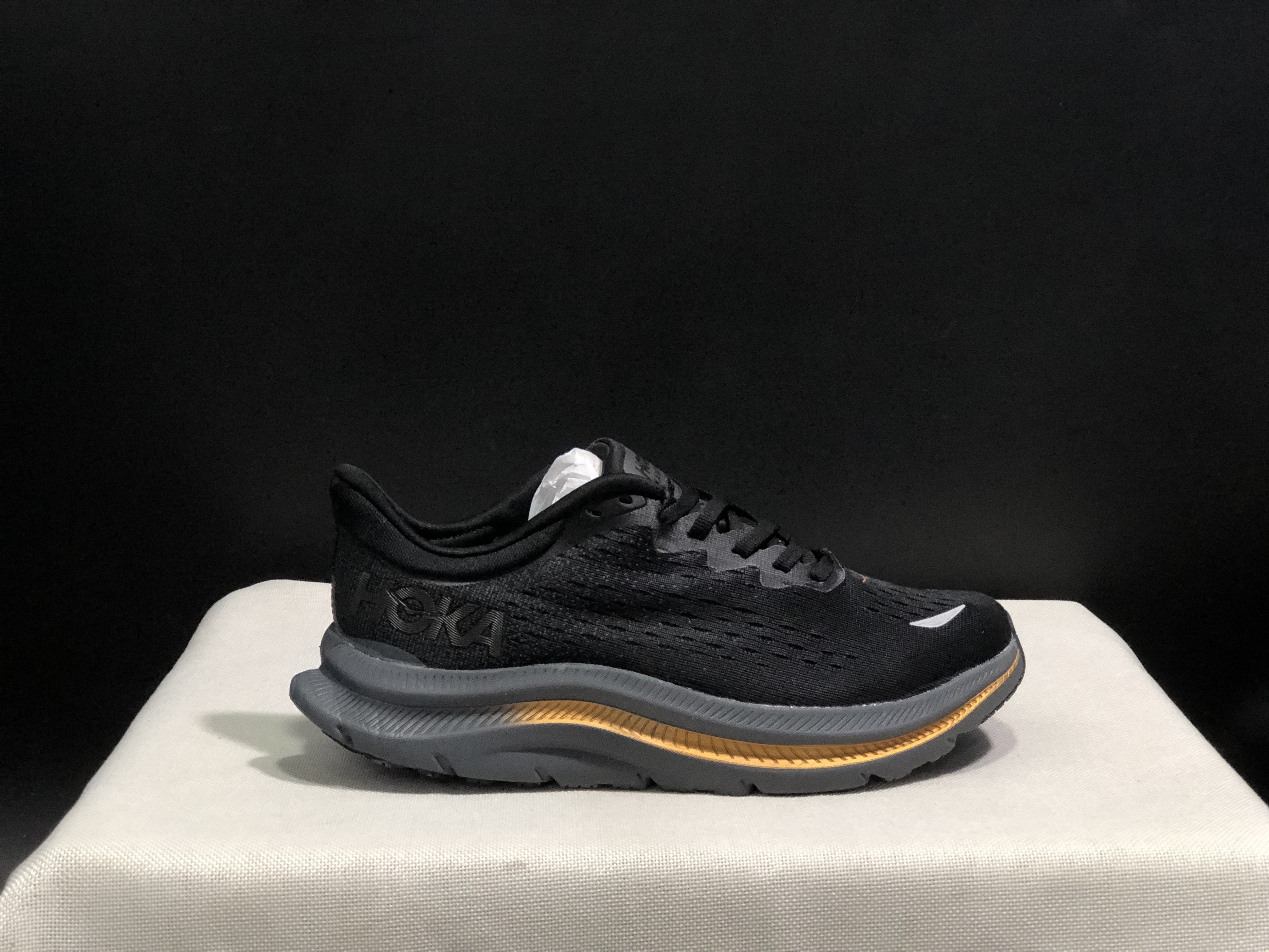51$ dh Hoka One One Kawana size 36-45 HK5 gallery