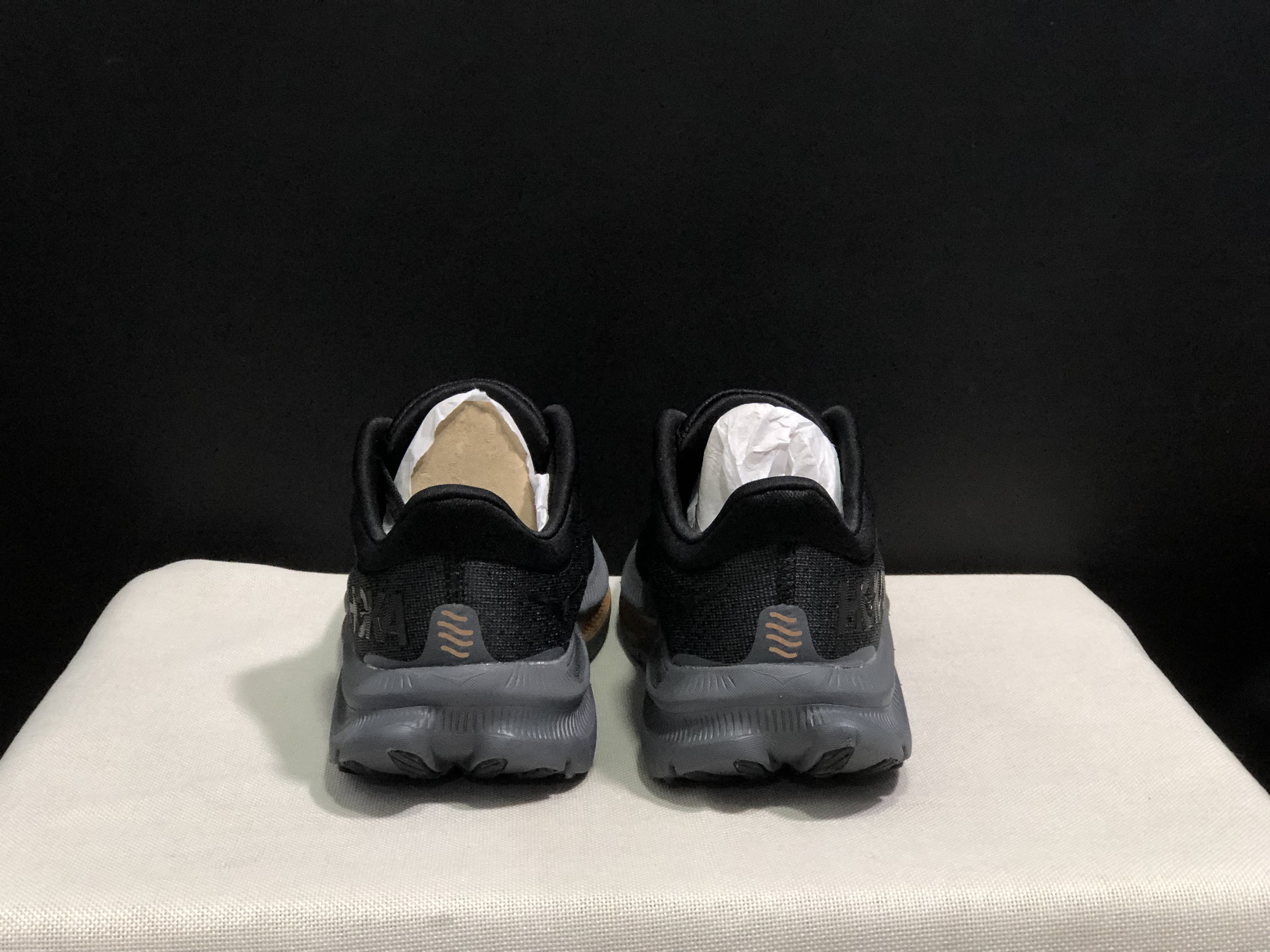 51$ dh Hoka One One Kawana size 36-45 HK5 gallery