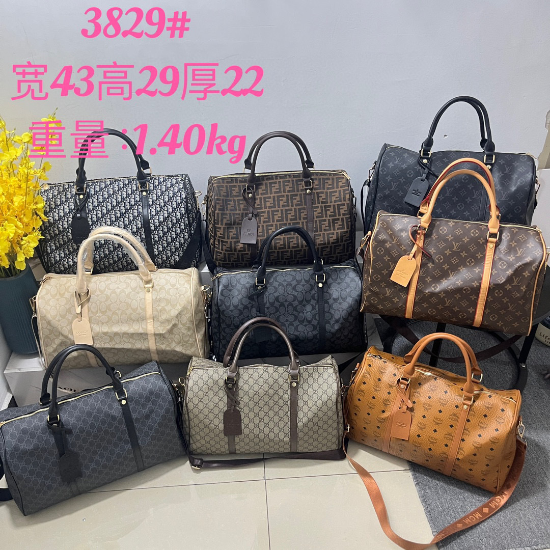 51$ dh LV 3829 Travelling bag size 43X29X22 cm 71452635514 DX558 gallery