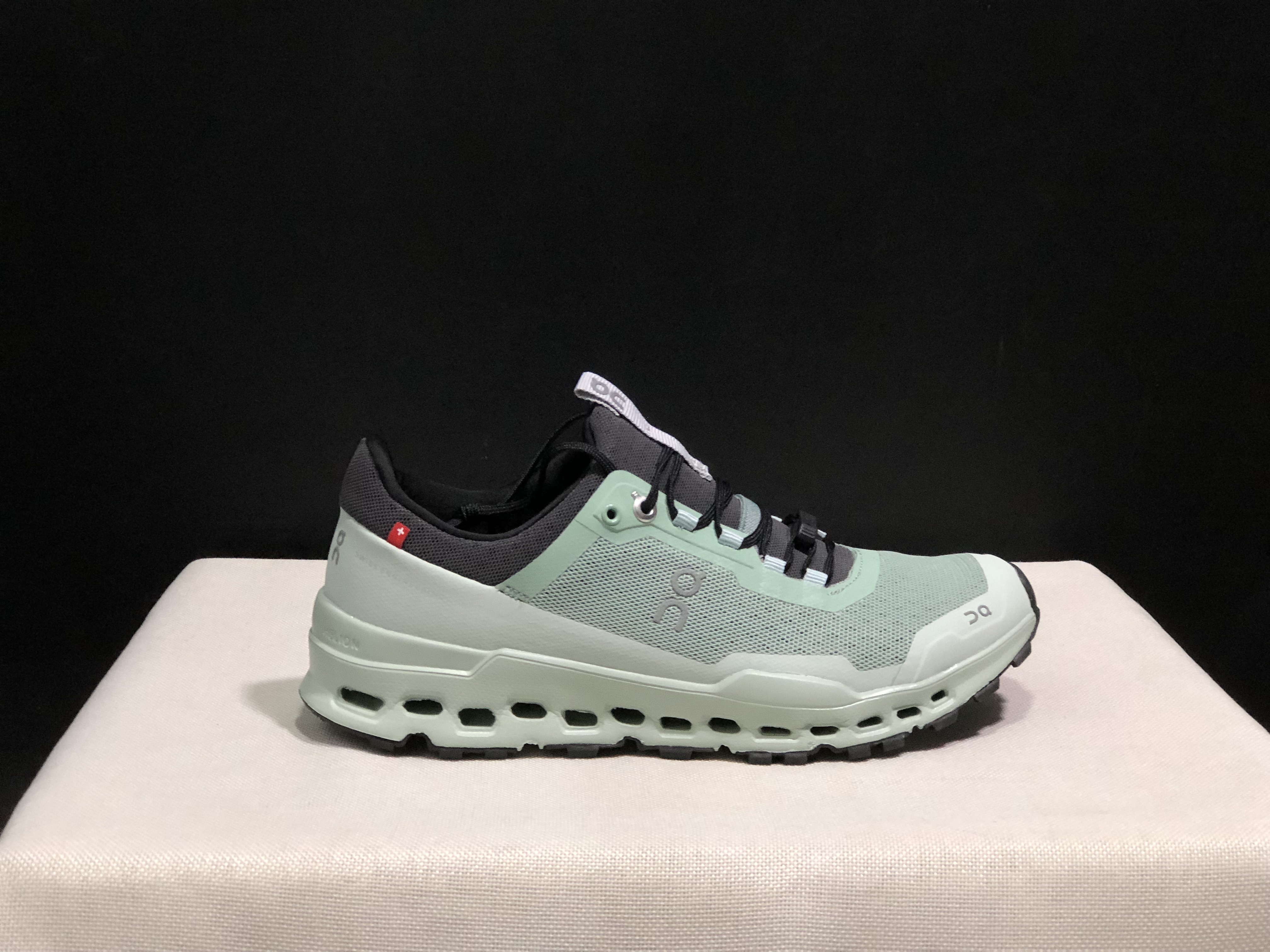 51$ dh On Cloud Ultra size 36-45 CD5 gallery