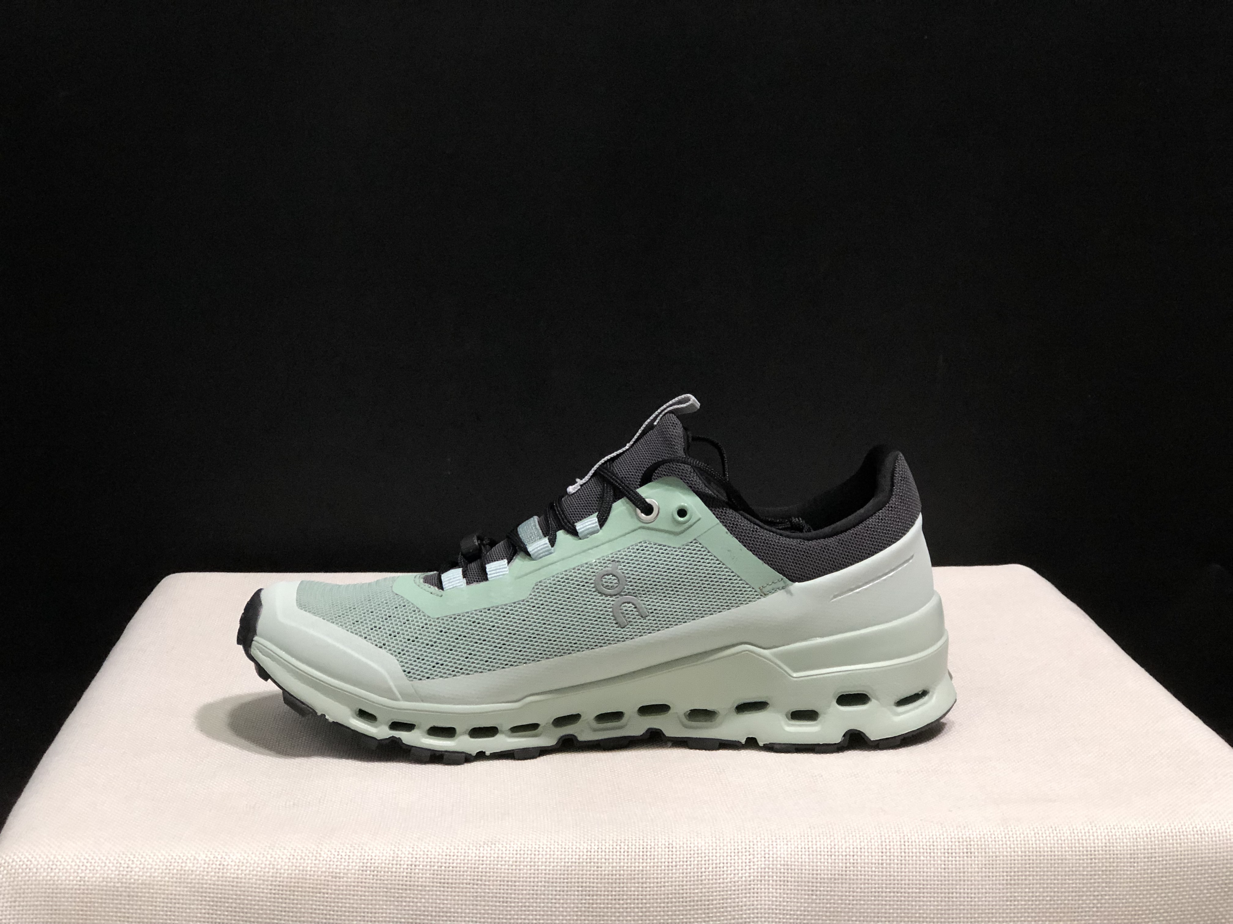 51$ dh On Cloud Ultra size 36-45 CD5 gallery