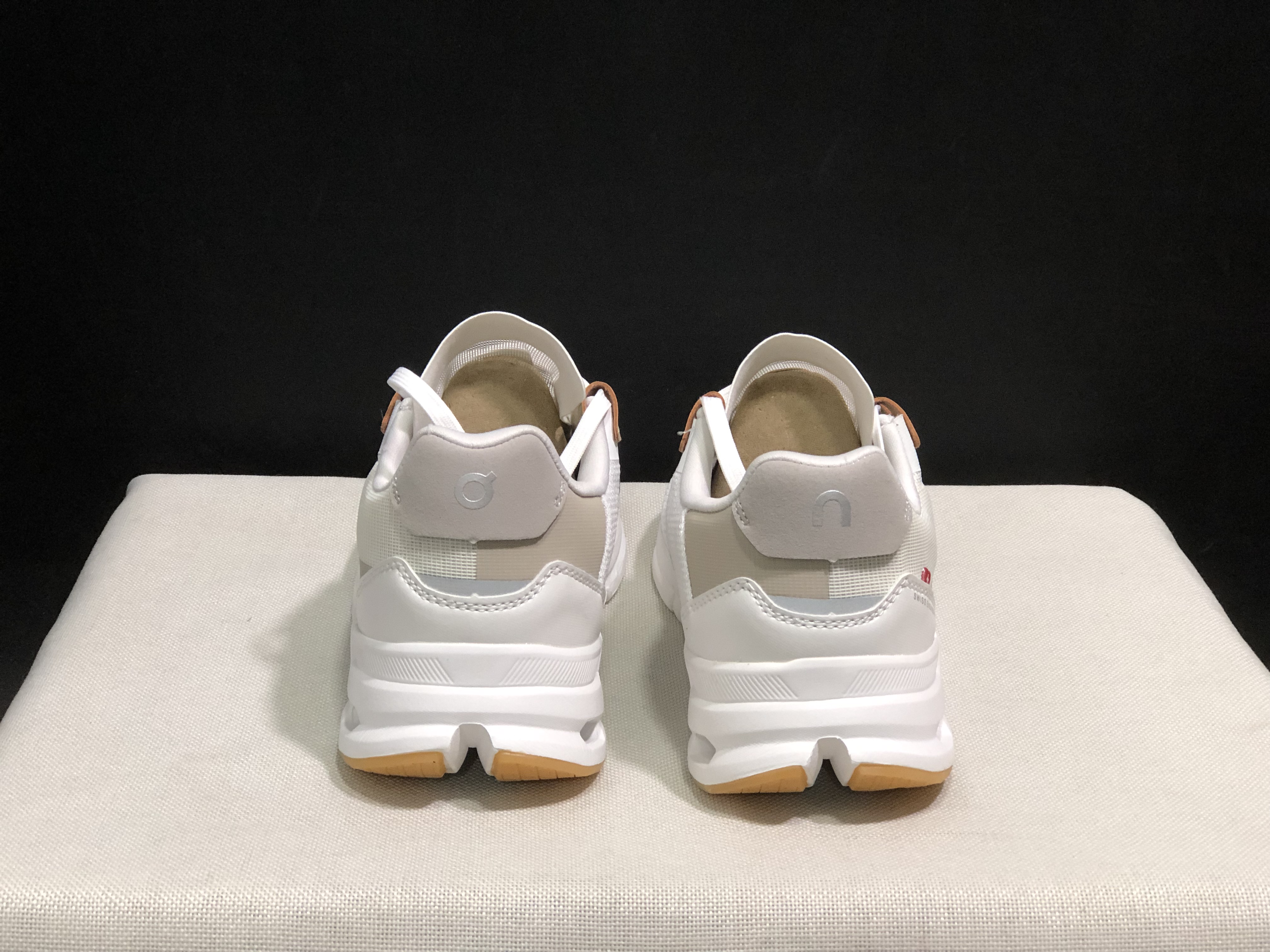 51$ dh On Cloudrift size 36-45 CD14 gallery
