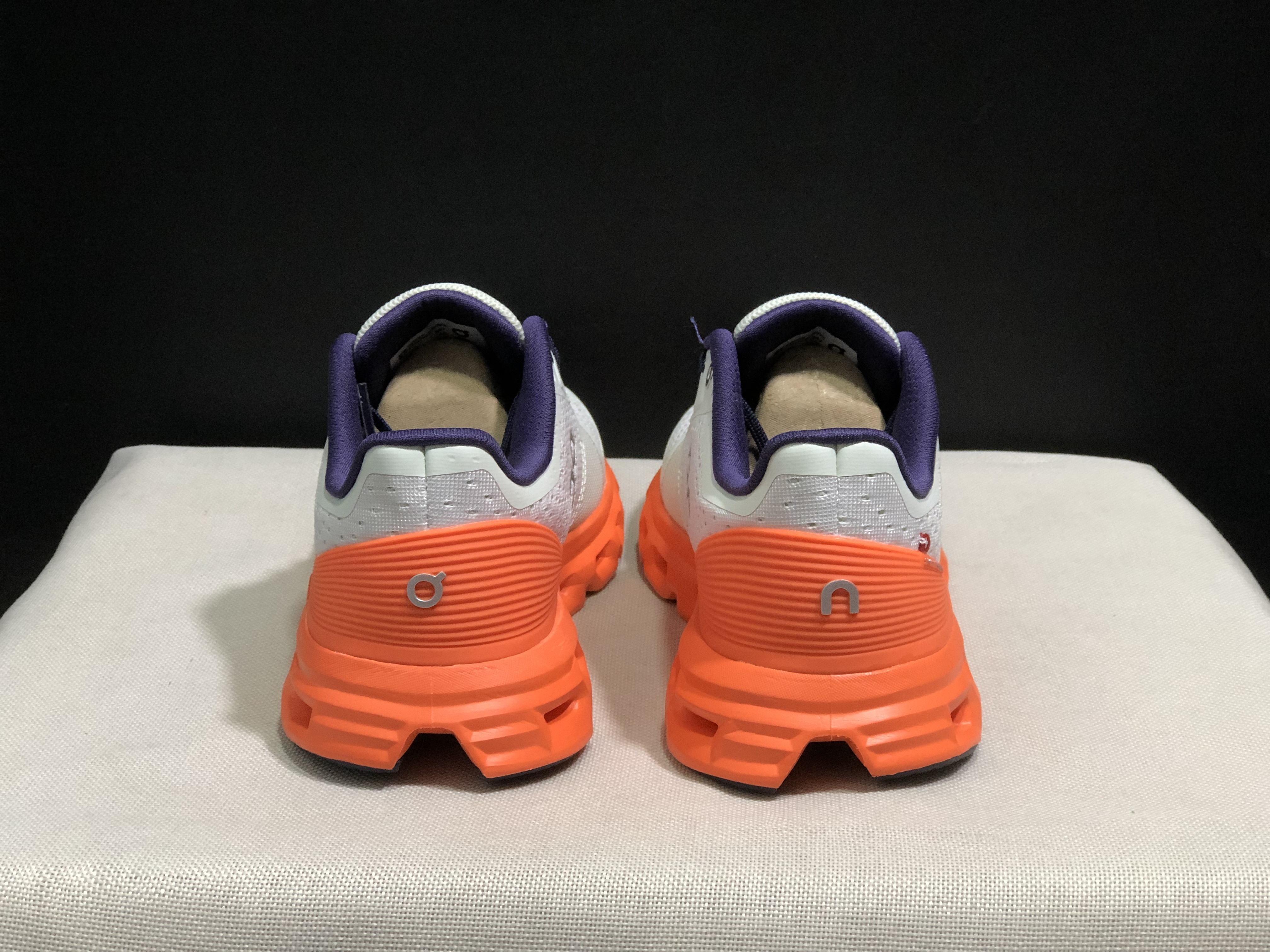 51$ dh On Cloudstratus another size 36-46 CD17 gallery
