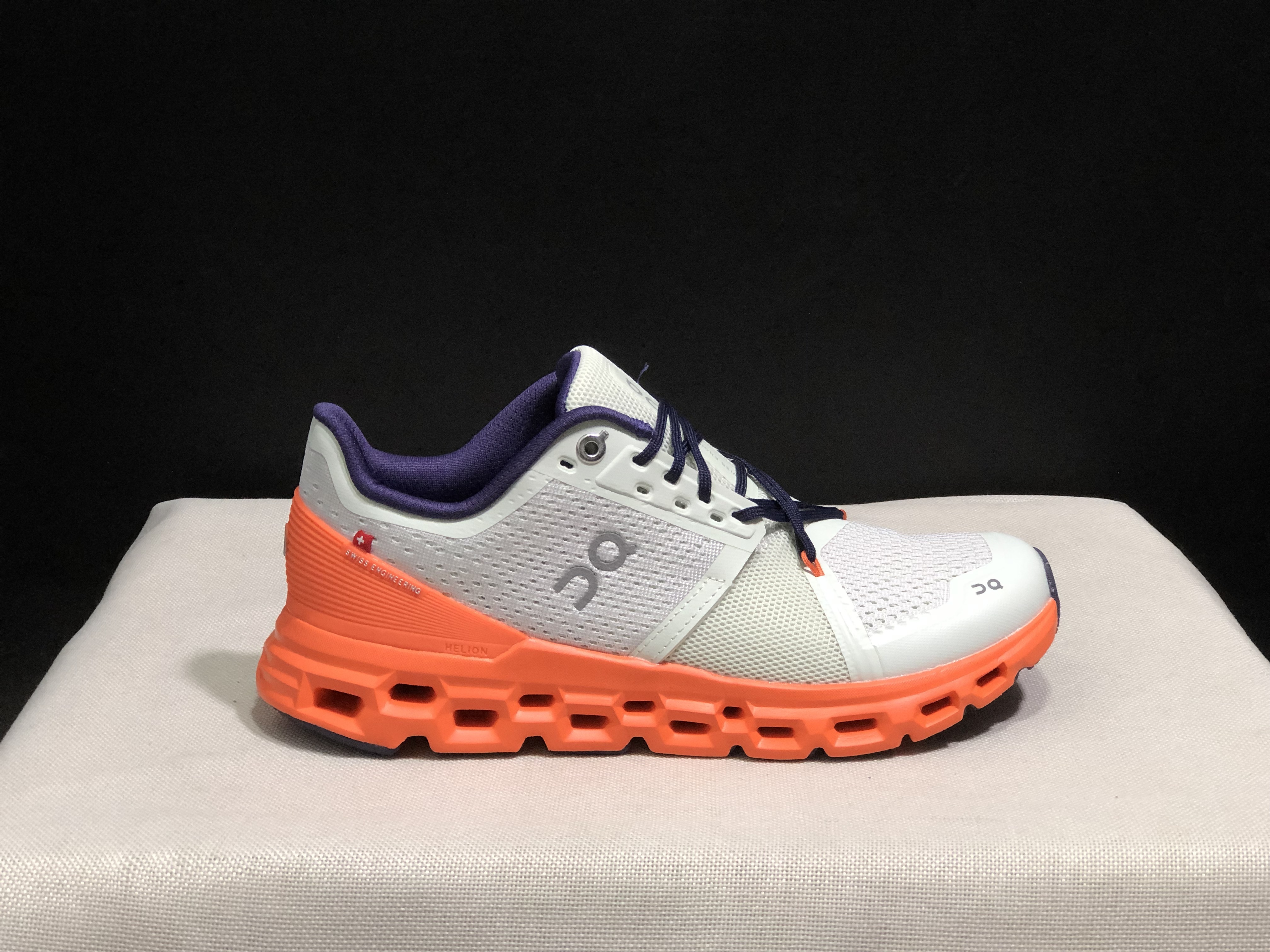 51$ dh On Cloudstratus another size 36-46 CD17 gallery