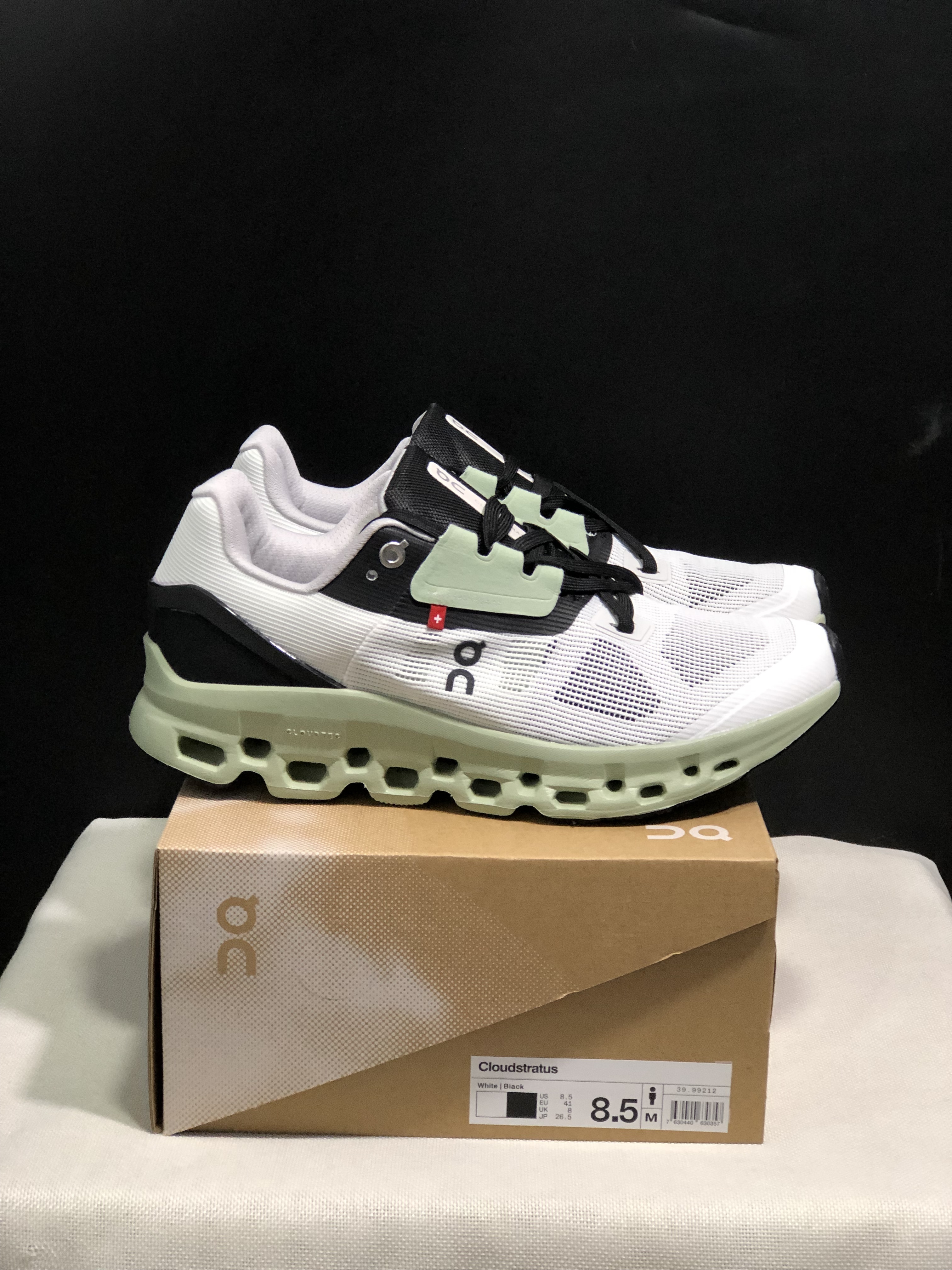 dh On Cloudstratus size 36 45 CD16 gallery