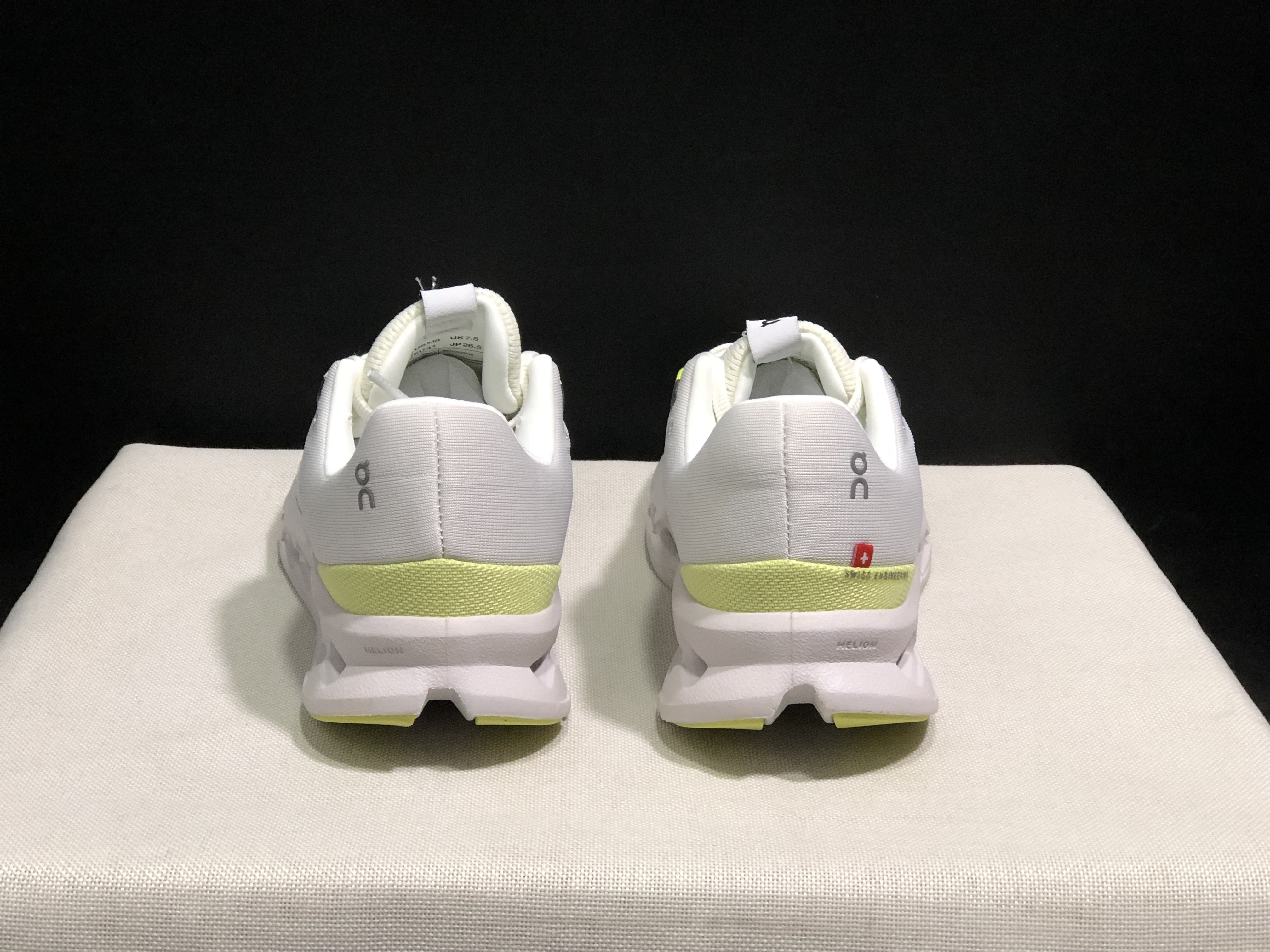 51$ dh On Cloudswift size 36-45 CD19 gallery