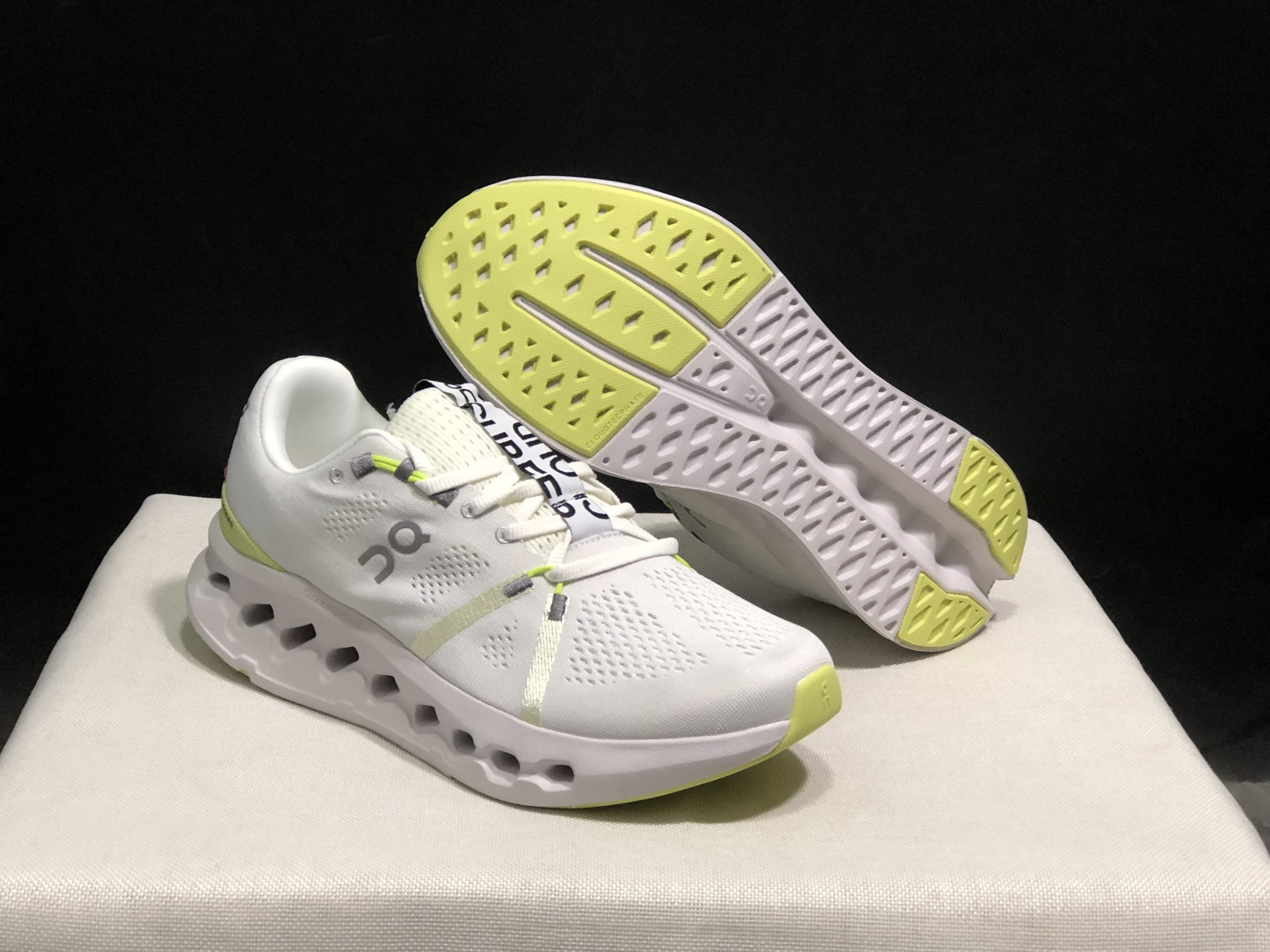 51$ dh On Cloudswift size 36-45 CD19 gallery