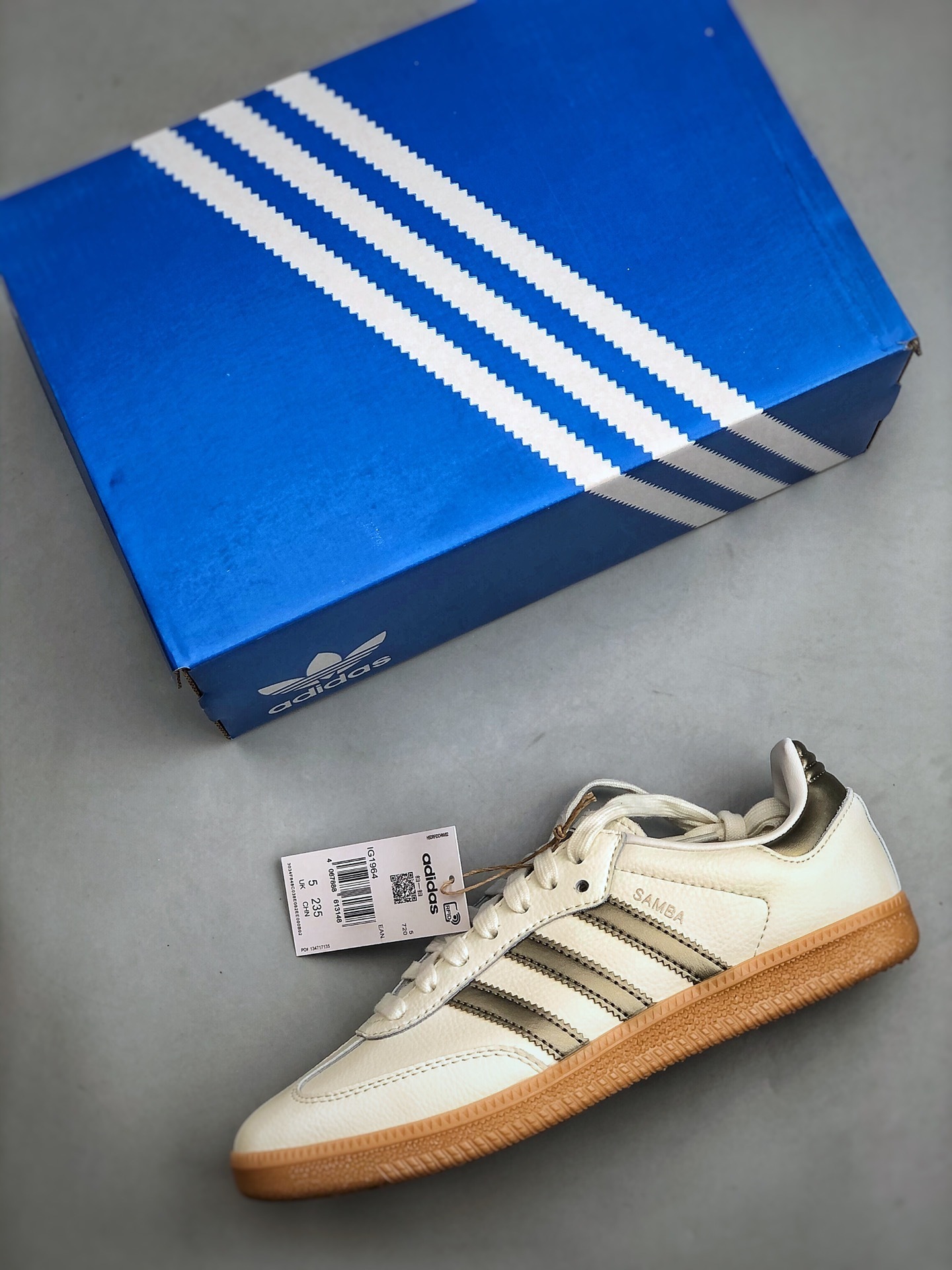 52$ Adidas Originals Samba OG Size 36-45 half 621870 QT916 gallery
