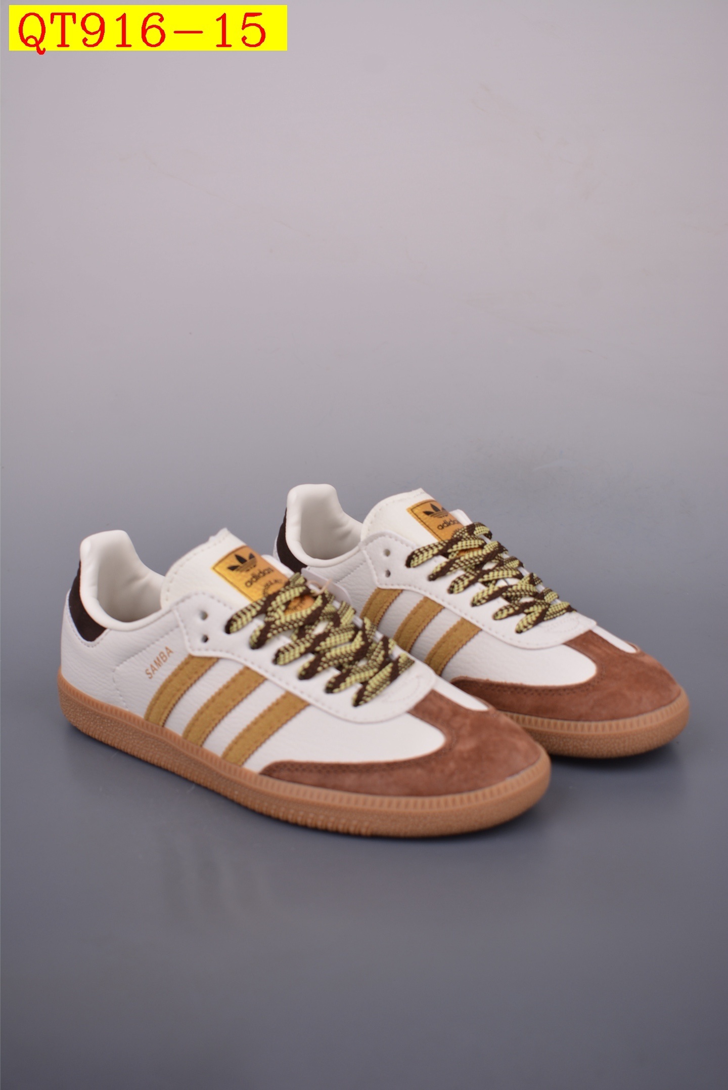 52$ Adidas Originals Samba OG Size 36-45 half 621870 QT916 gallery