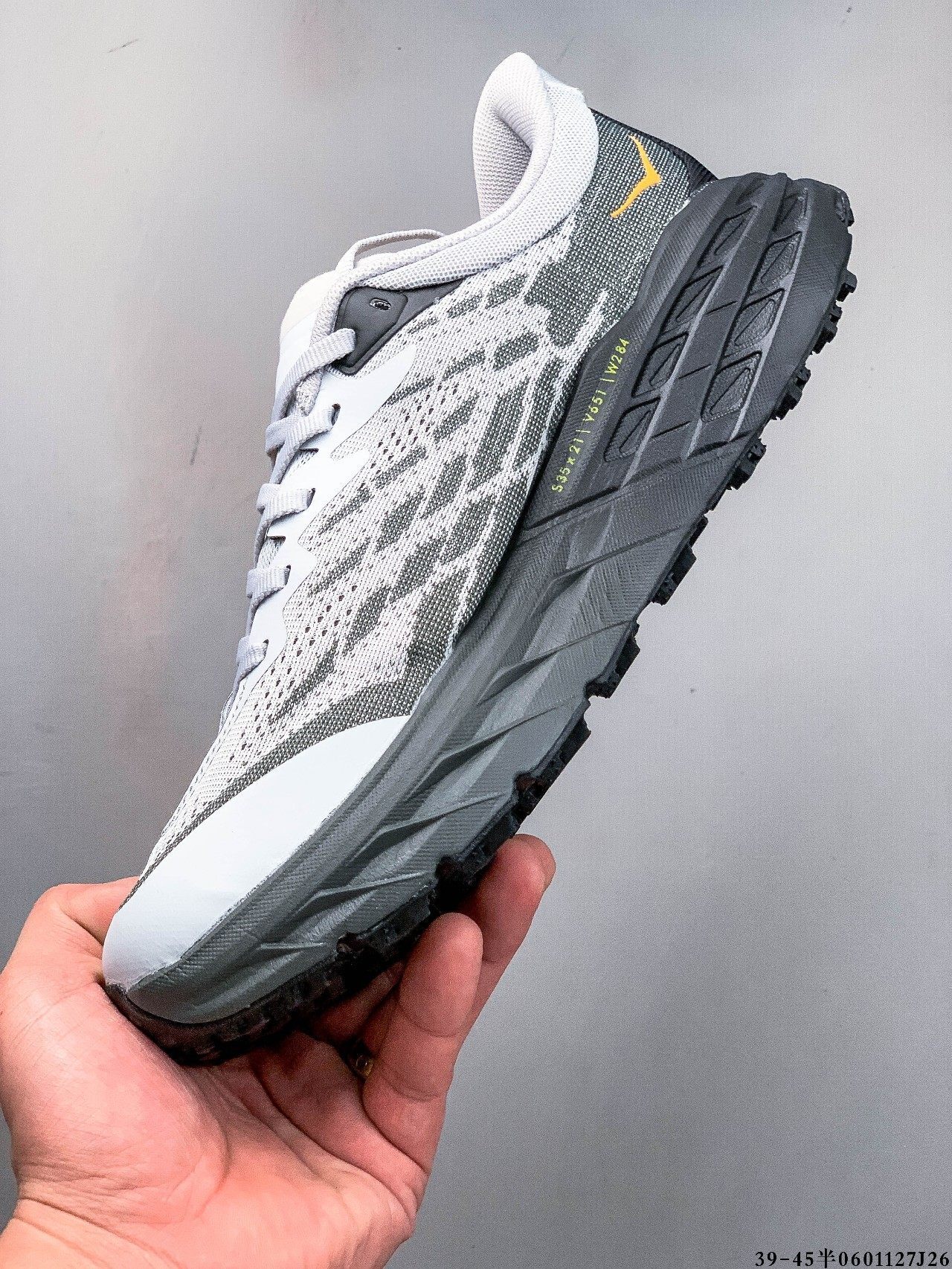 52$ HOKA ONE ONE Speedgoat 5 size 39-45 528690 MZ1723 gallery